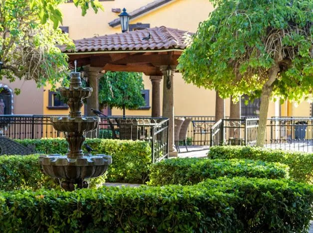 Hotel Suites El Paseo