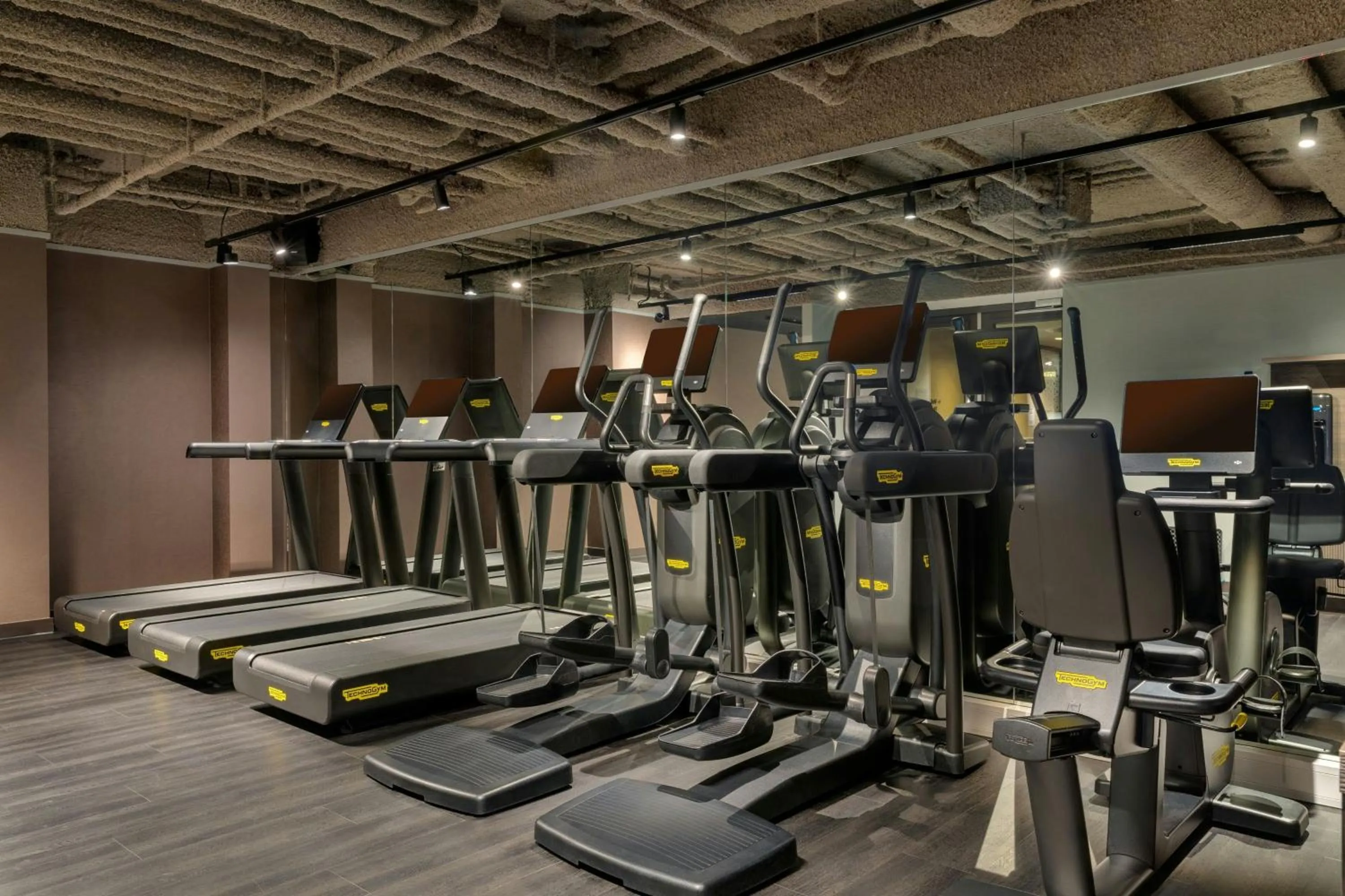 Fitness centre/facilities in Corendon Amsterdam New-West, a Tribute Portfolio Hotel