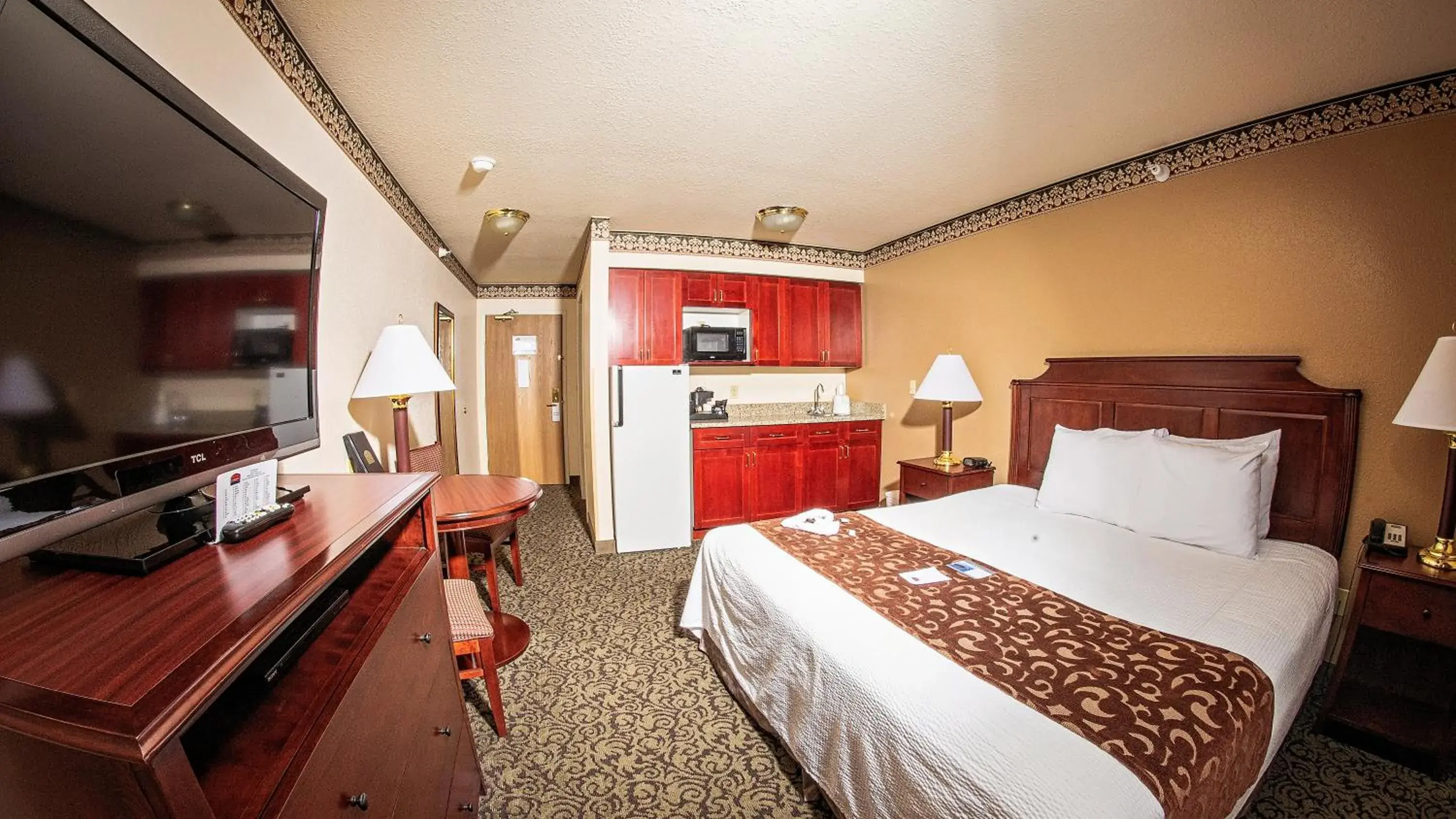 Deluxe King Suite in FairBridge Inn Express Dillon Deluxe King Suite in FairBridge Inn Express Dillon