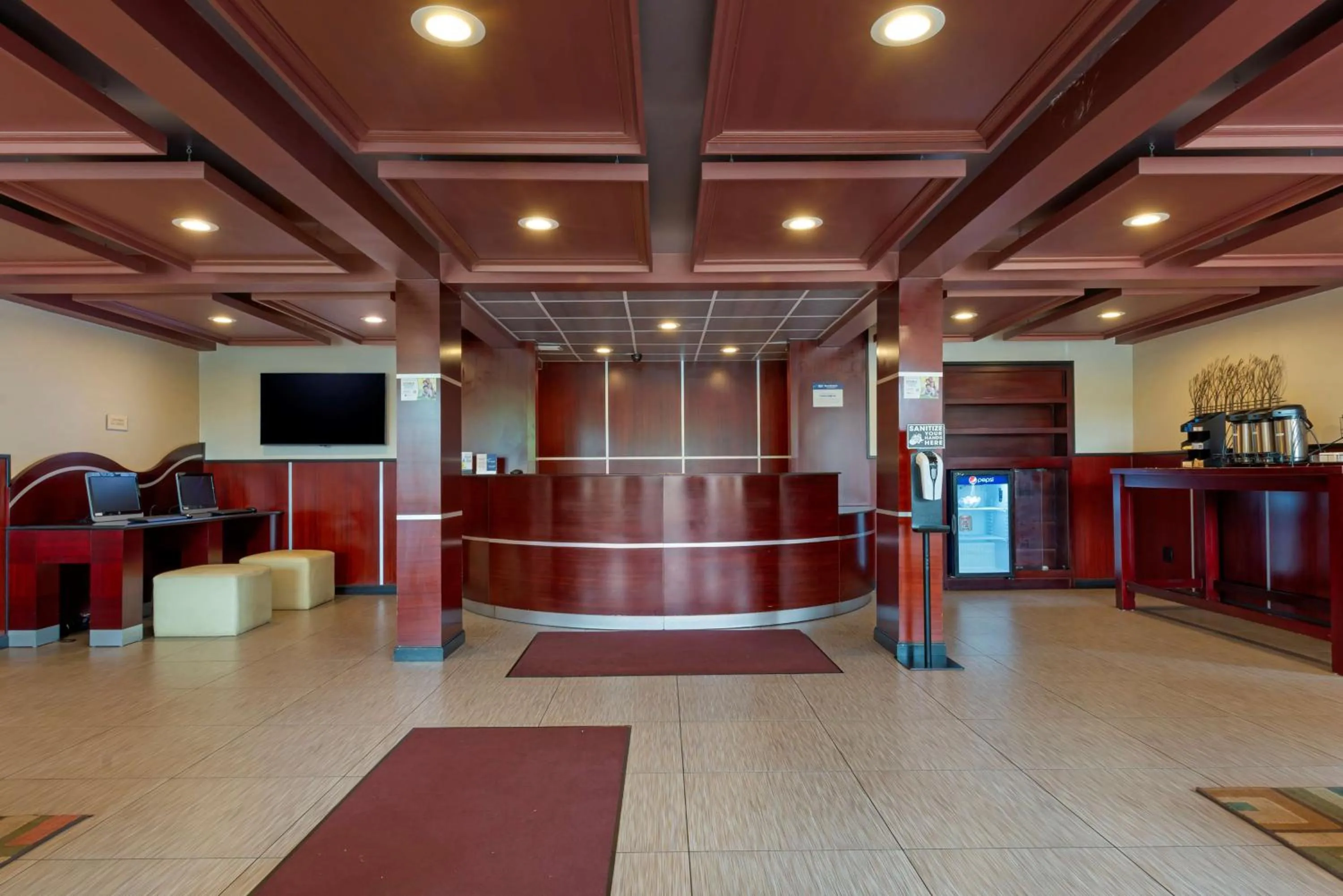 Lobby or reception in BEST WESTERN PLUS Poconos
