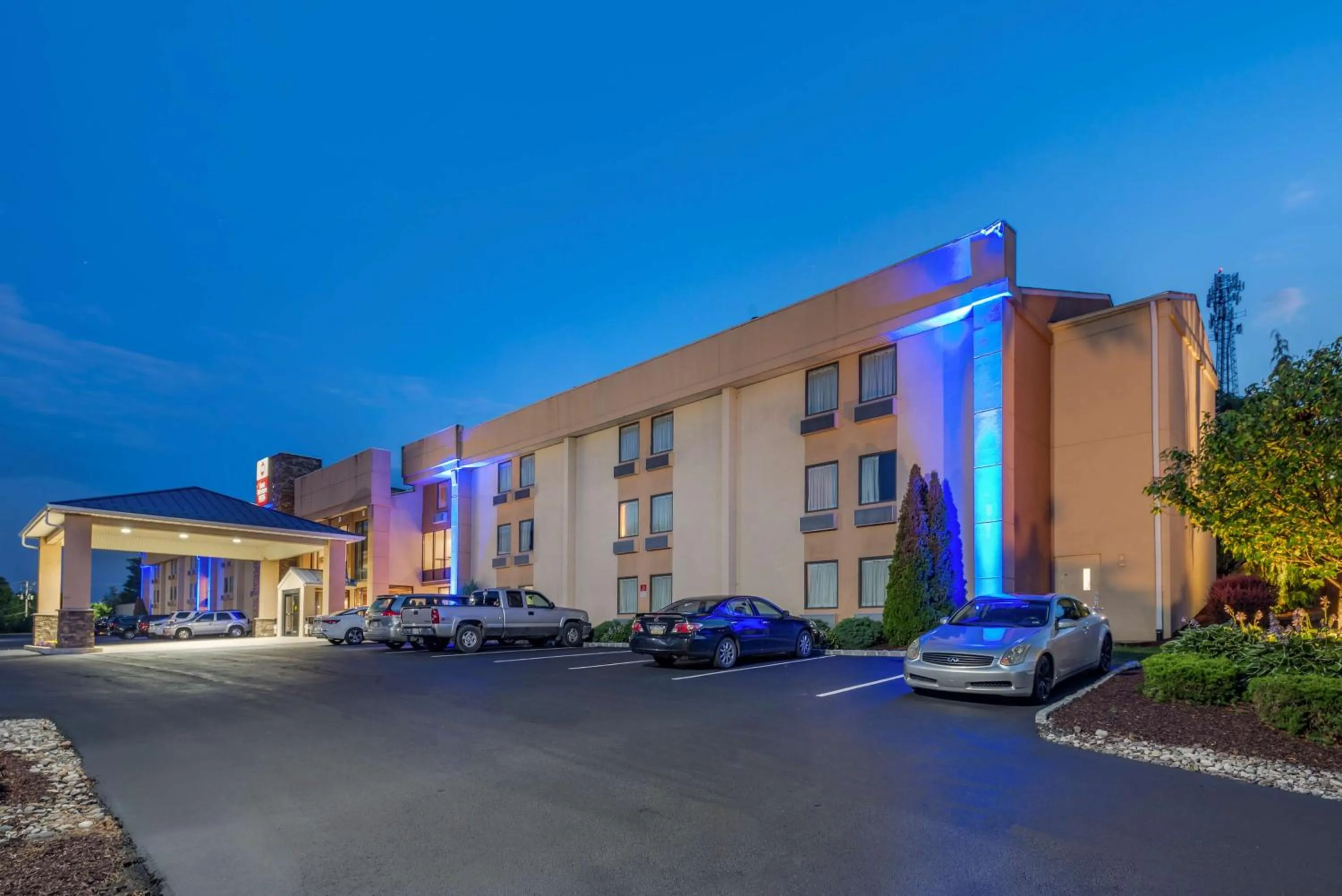 Property building in BEST WESTERN PLUS Poconos
