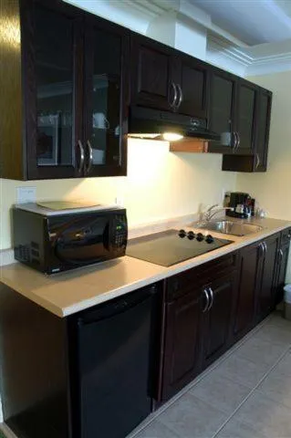 Kitchen or kitchenette in Nova Inn Inuvik