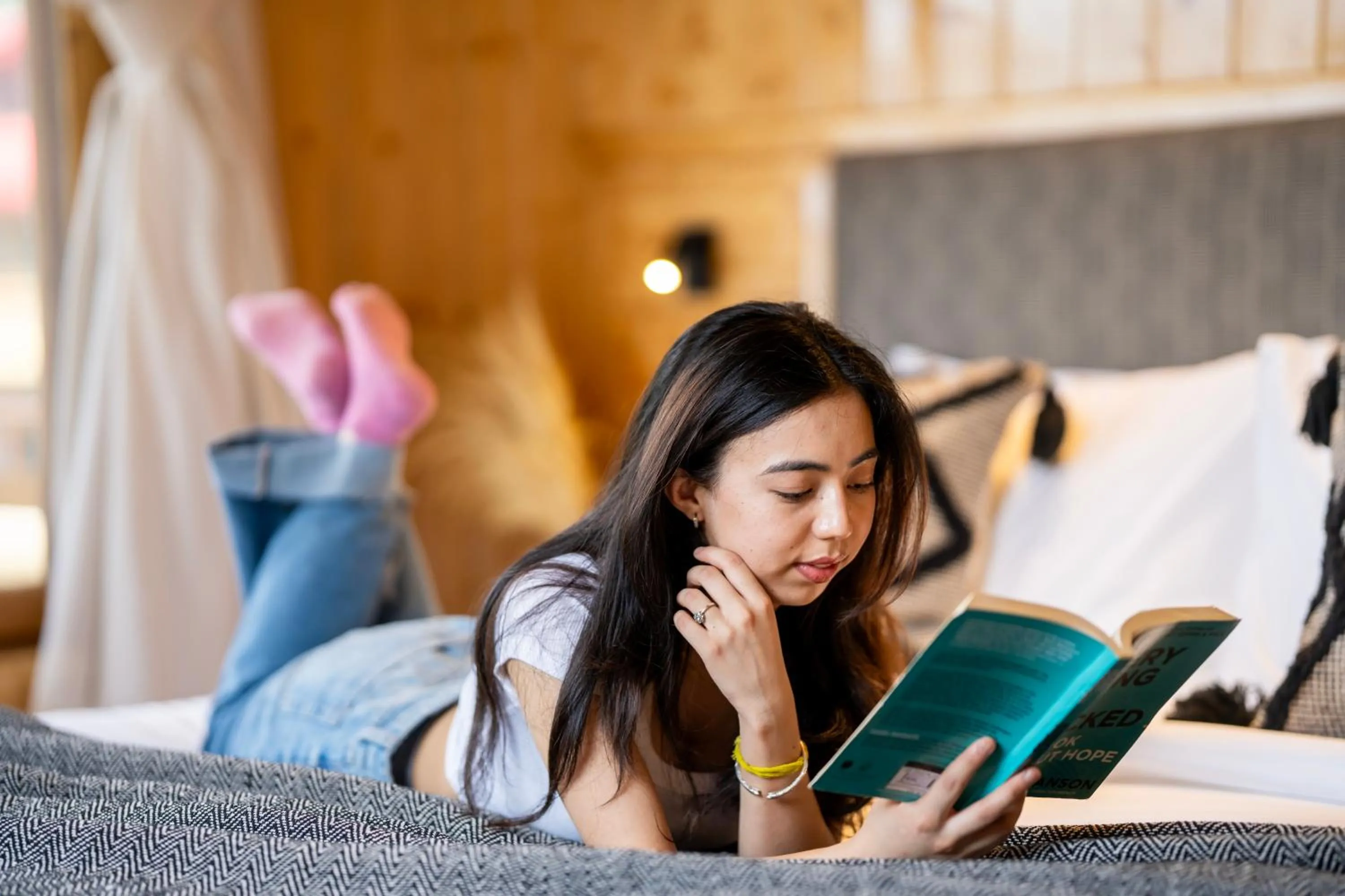 People, Bed in Olgah Manali