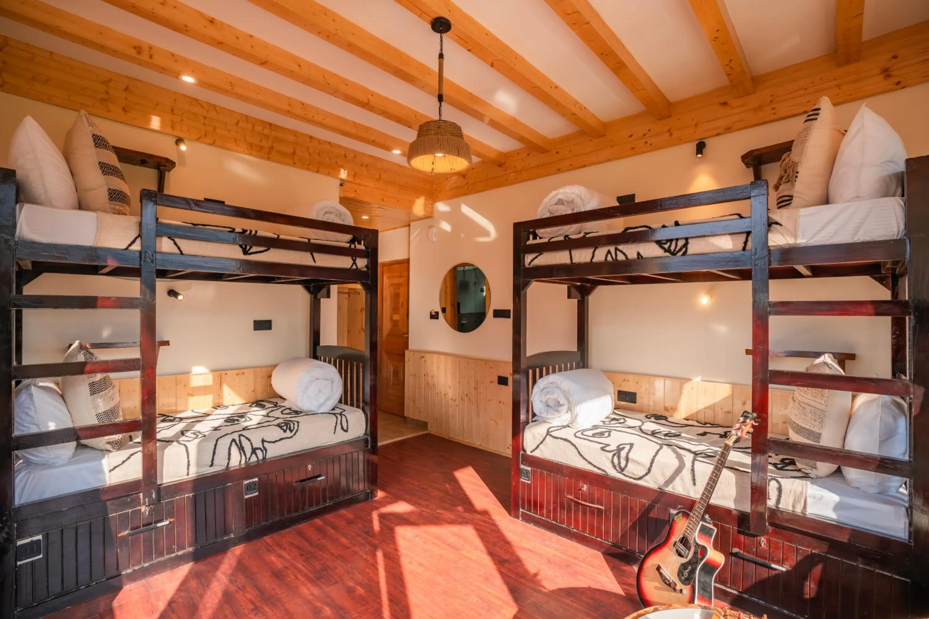 bunk bed, Bed in Olgah Manali