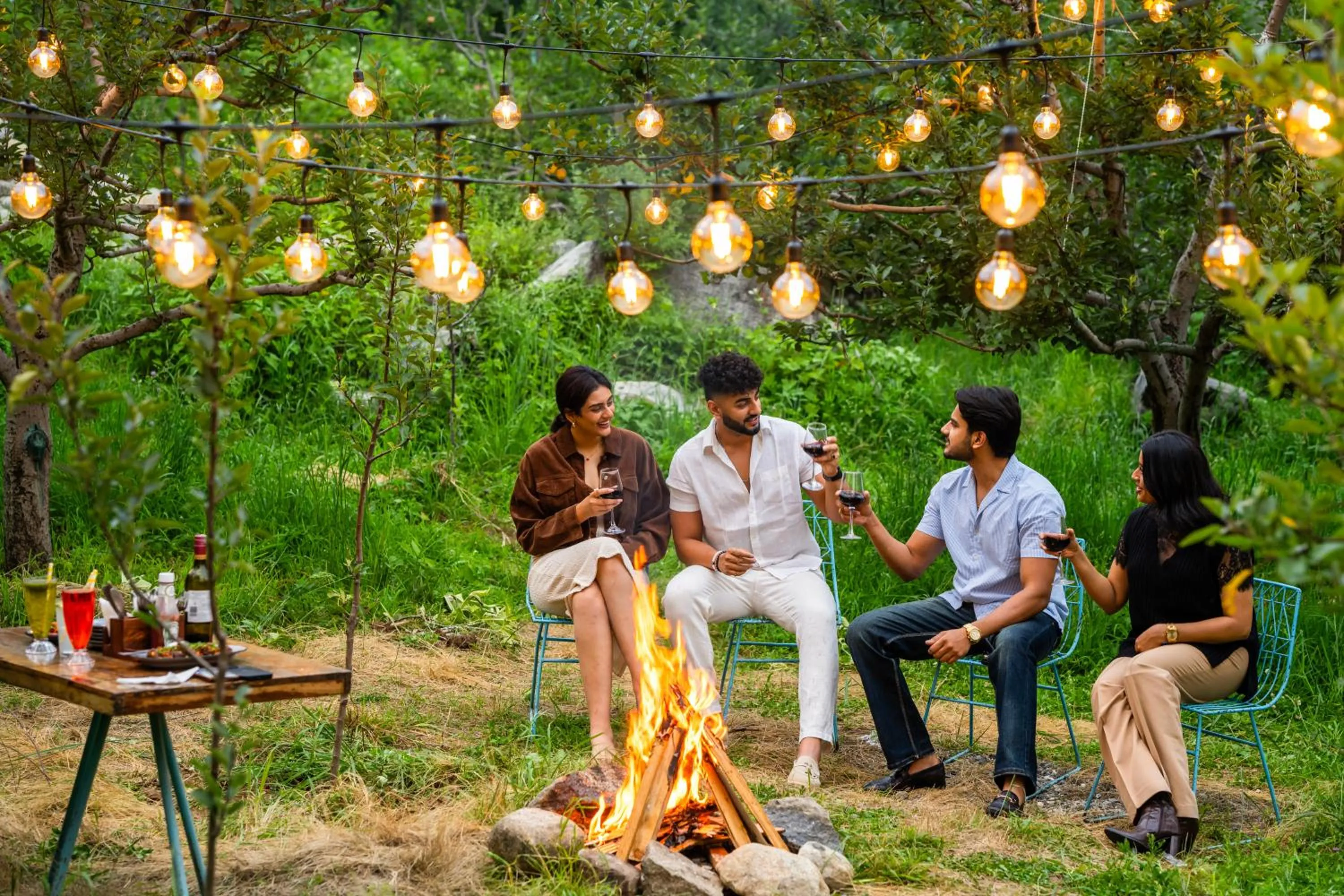 People in Olgah Manali