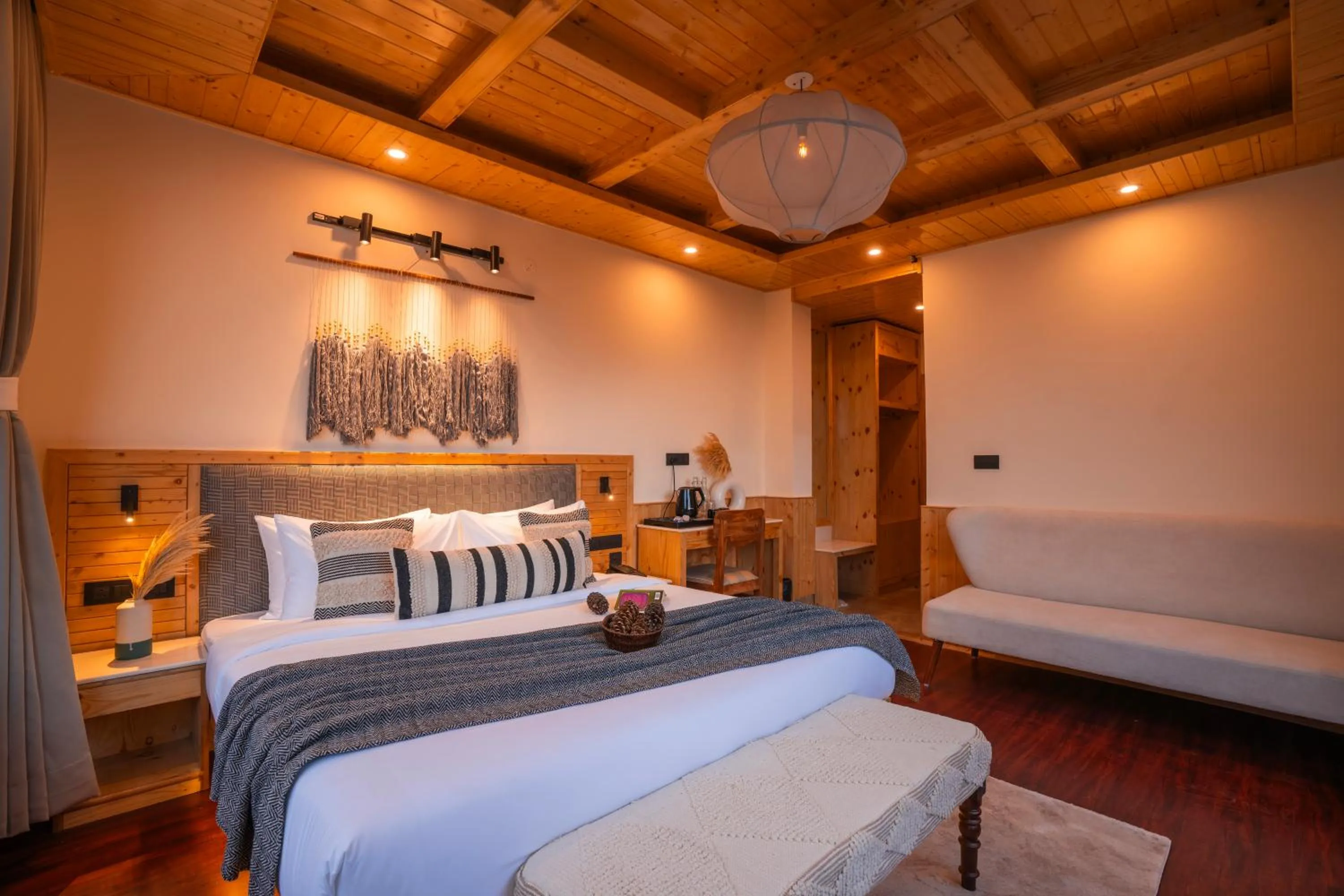 Bedroom, Bed in Olgah Manali