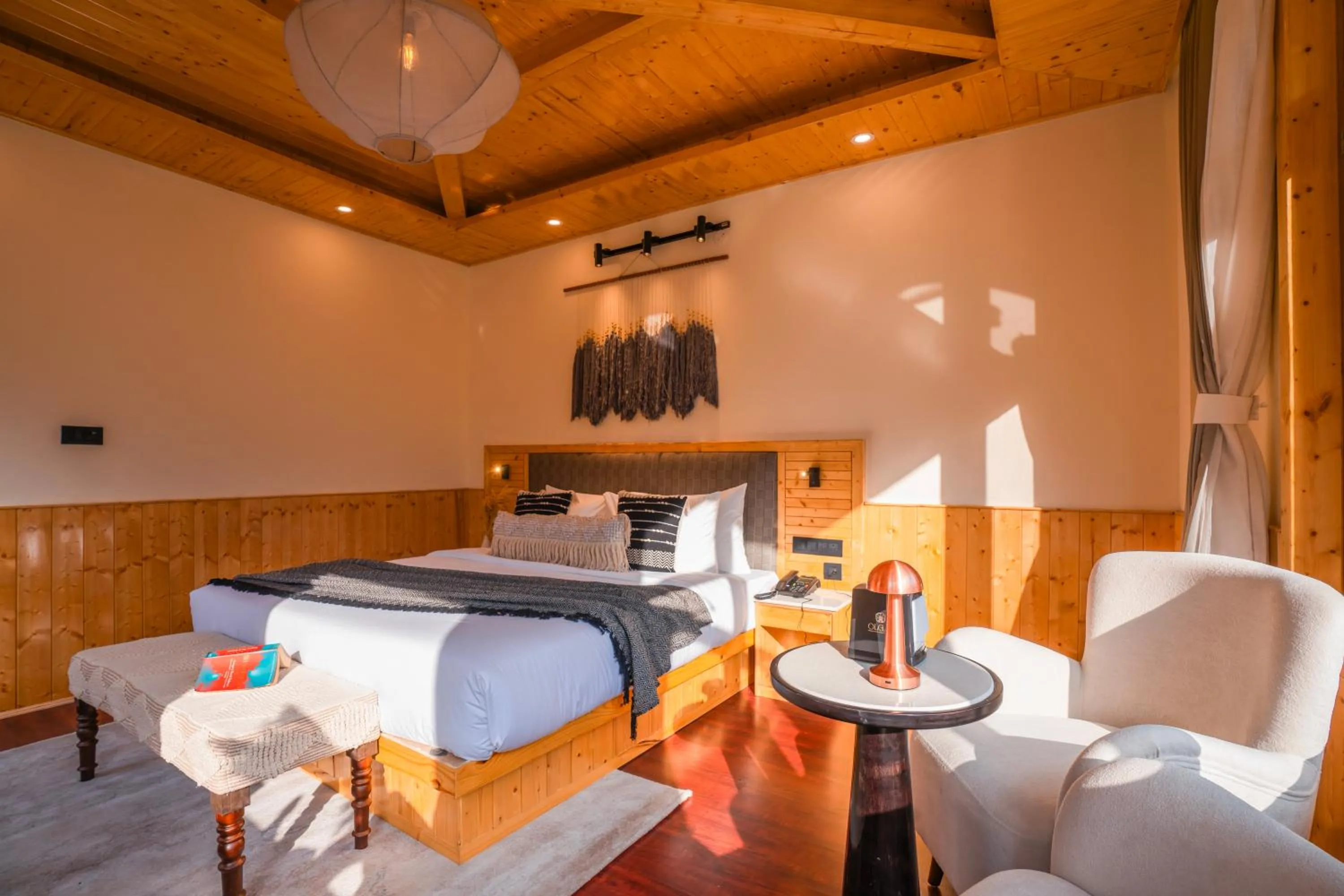 Bedroom, Bed in Olgah Manali