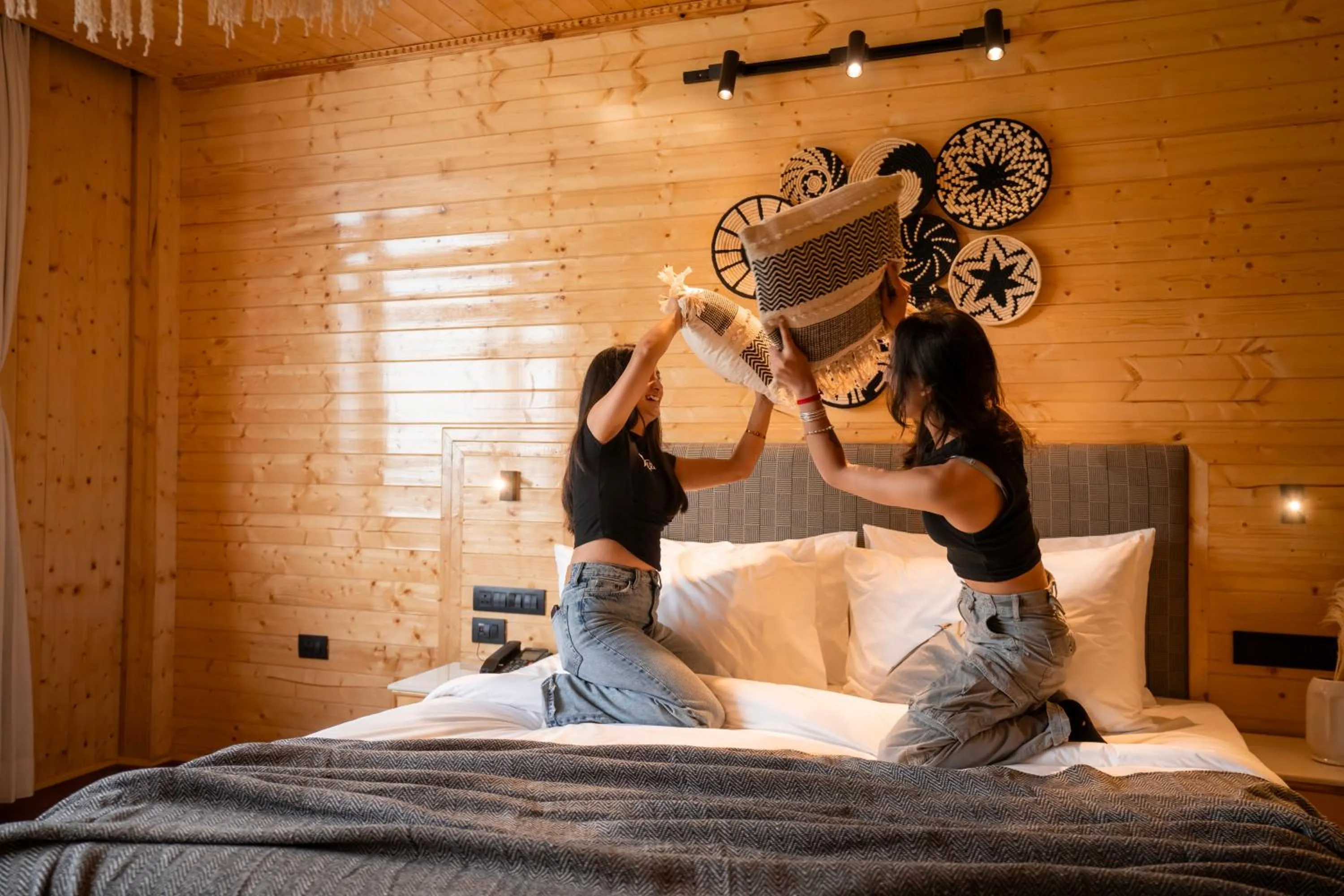 Bedroom, Bed in Olgah Manali