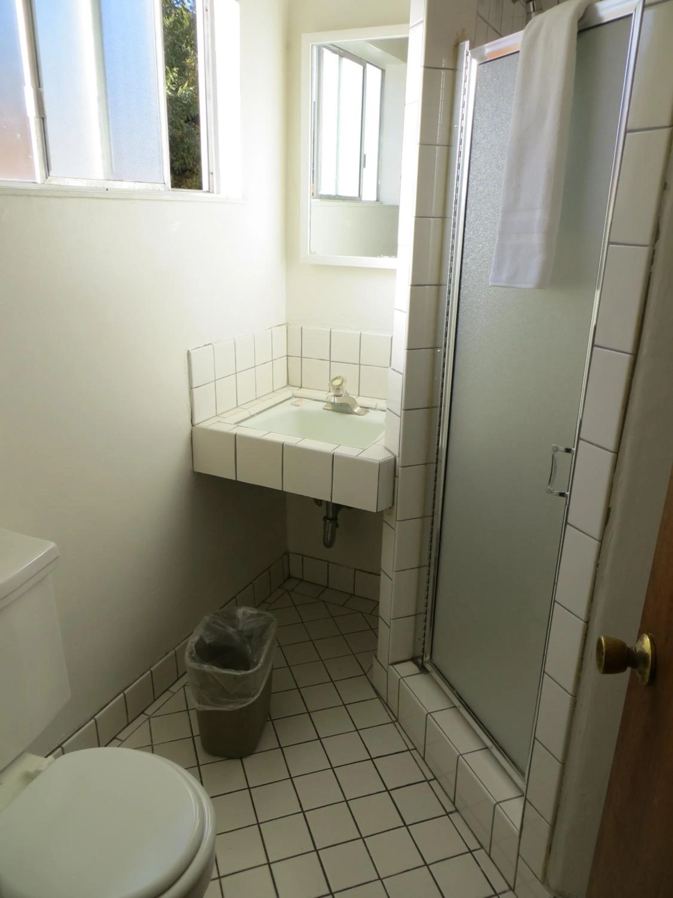 Bathroom in Capri Motel