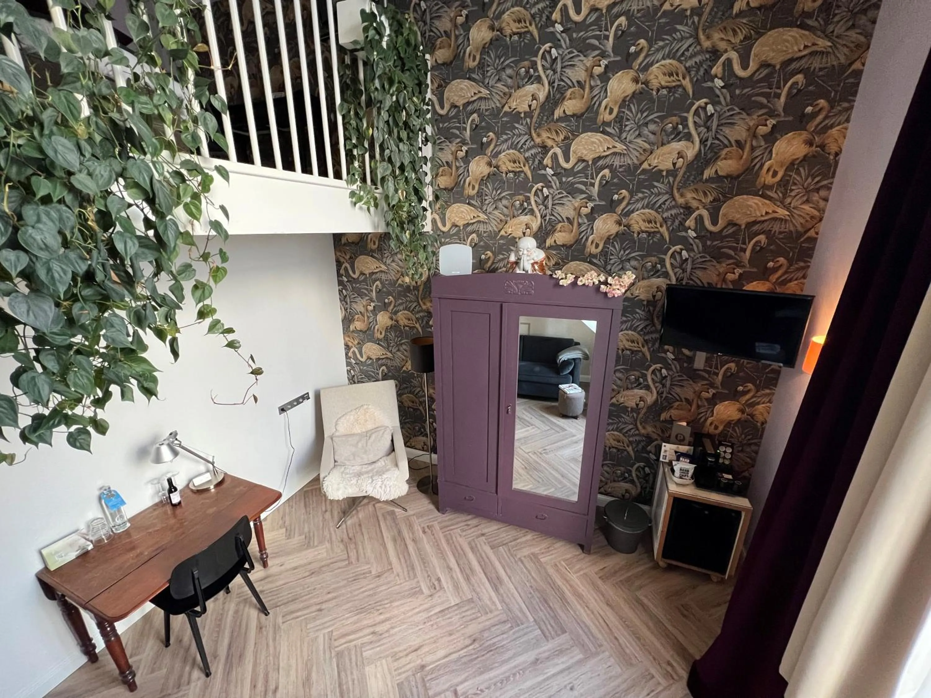 Seating area in Suitehotel Pincoffs