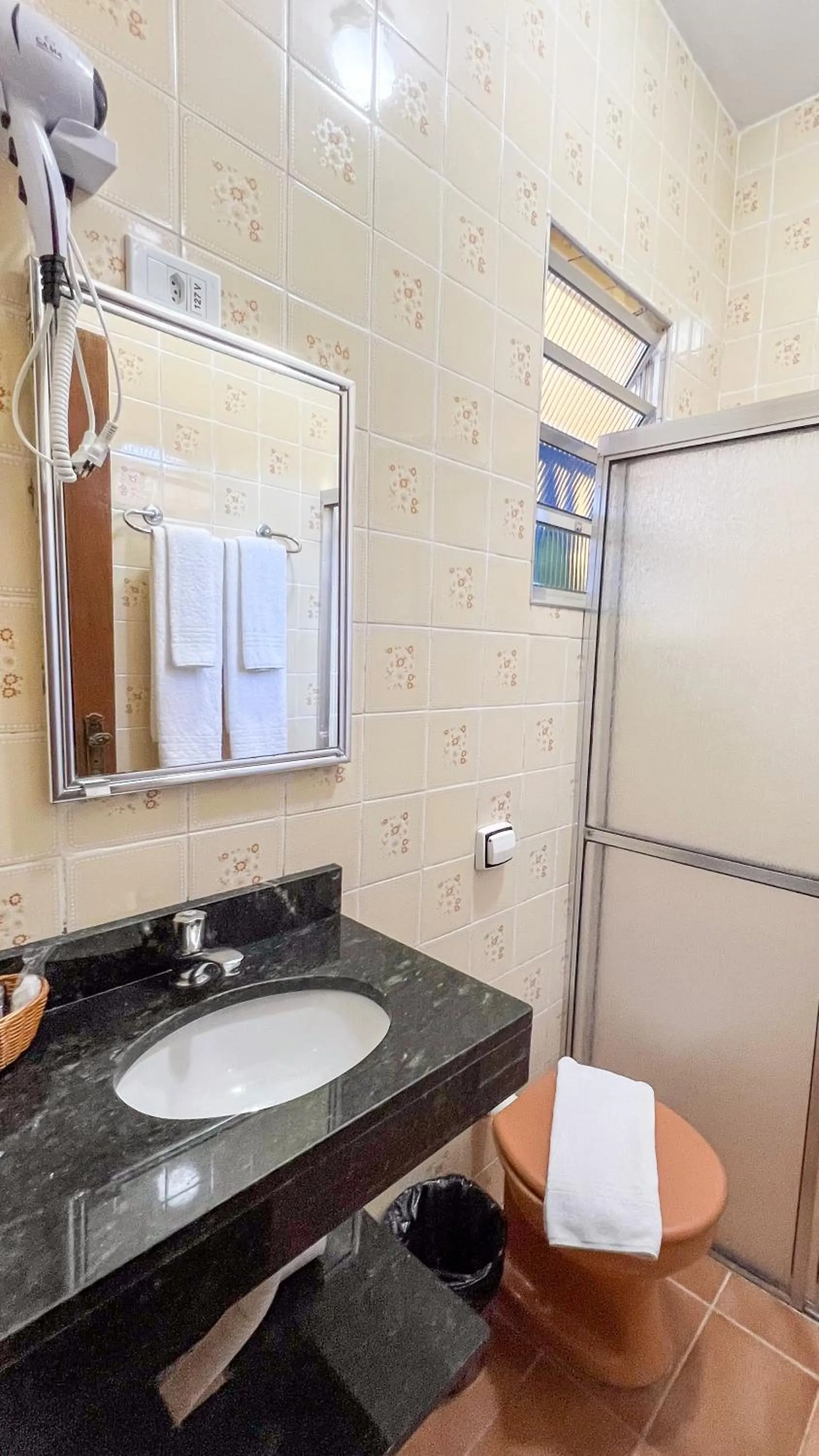 Bathroom in Pousada Amanhecer do Itaguá