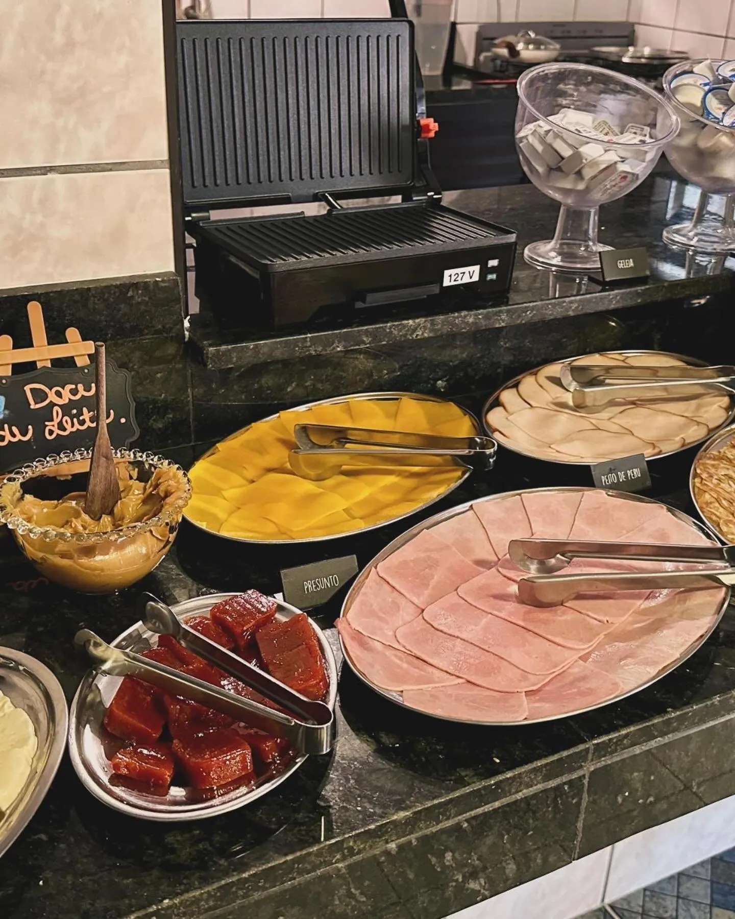 Breakfast in Pousada Amanhecer do Itaguá