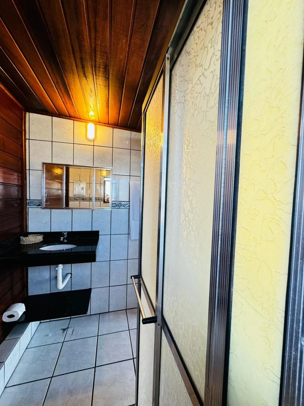 Bathroom in Pousada Amanhecer do Itaguá