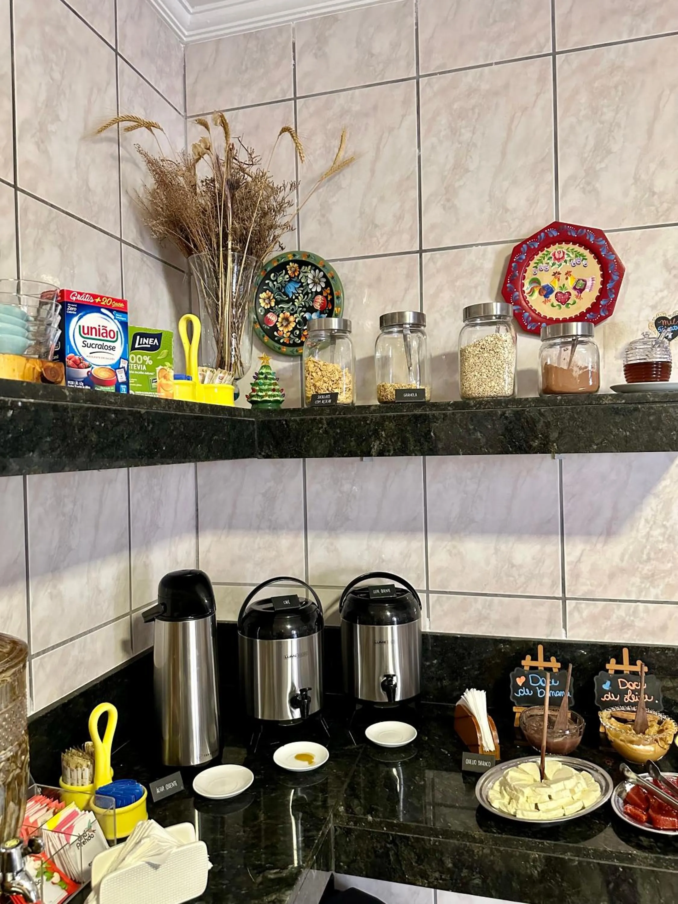 Breakfast in Pousada Amanhecer do Itaguá