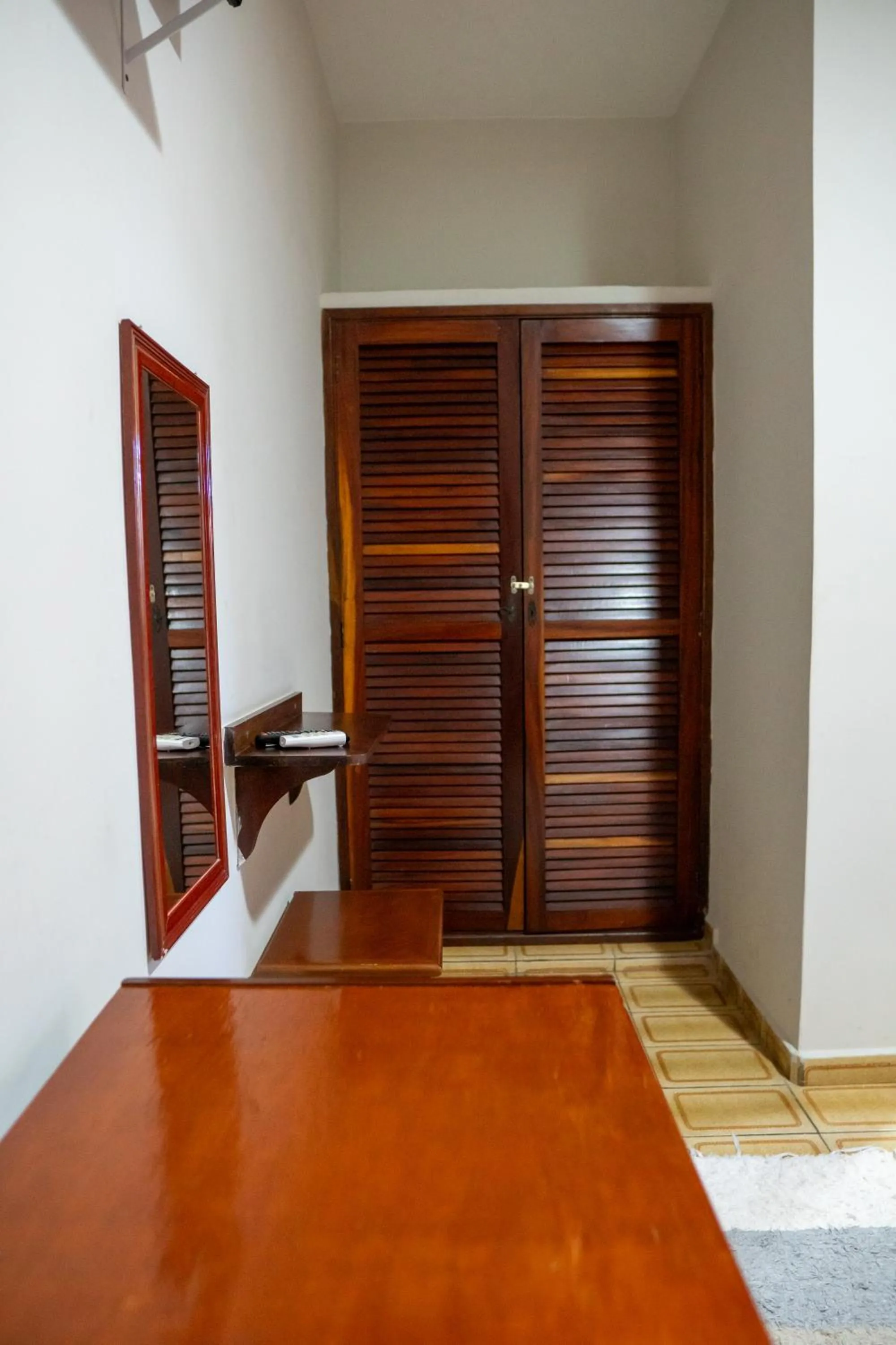 wardrobe in Pousada Amanhecer do Itaguá