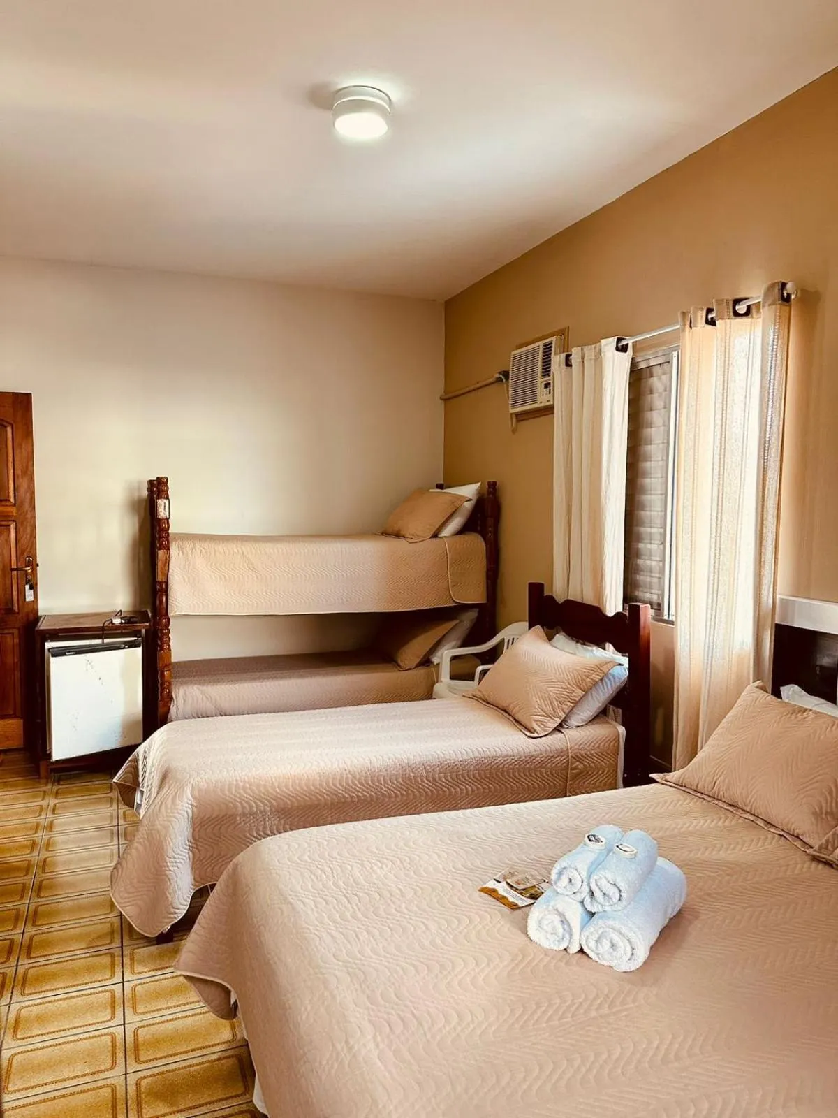 Photo of the whole room in Pousada Amanhecer do Itaguá