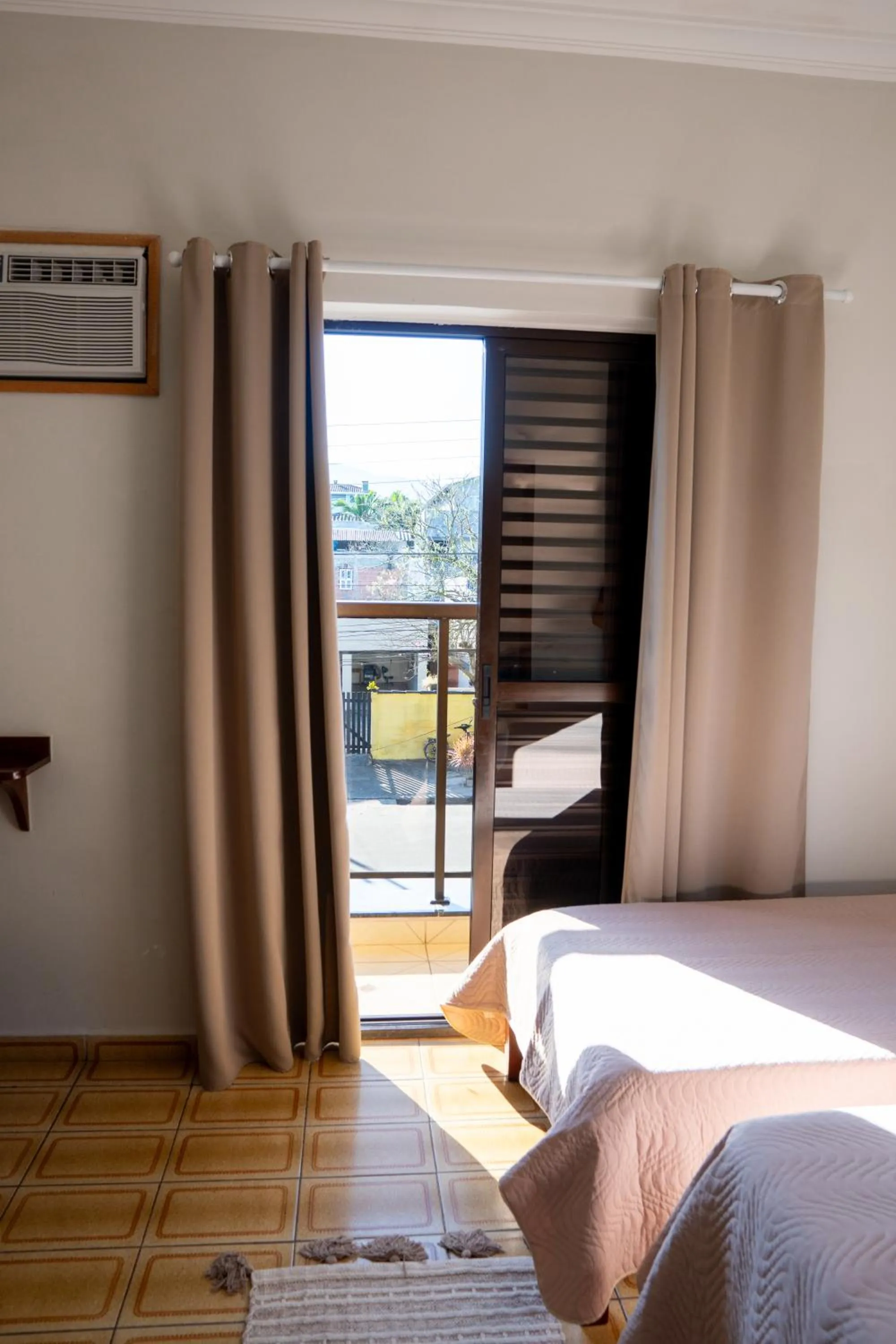 Photo of the whole room in Pousada Amanhecer do Itaguá