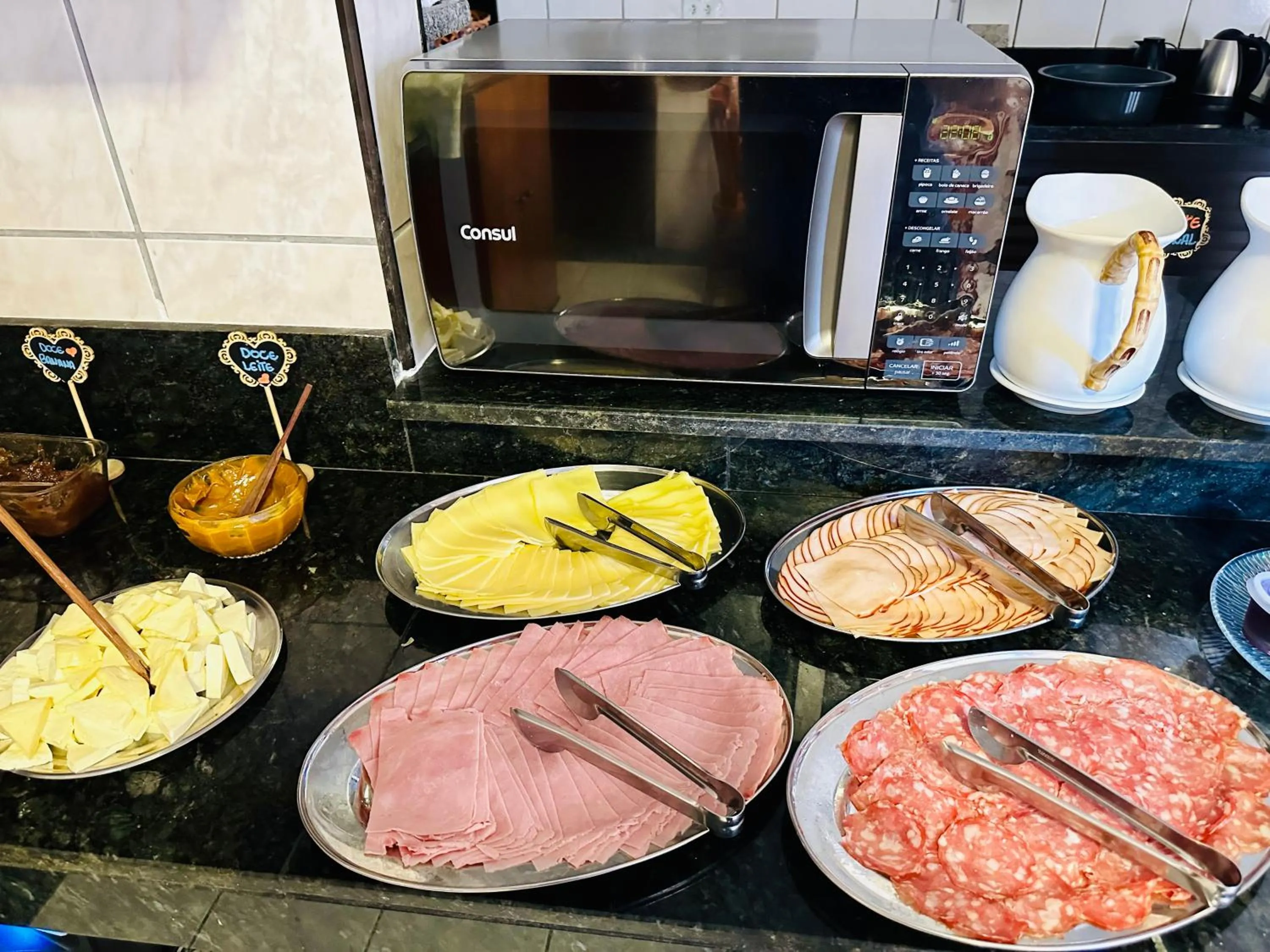 Breakfast in Pousada Amanhecer do Itaguá