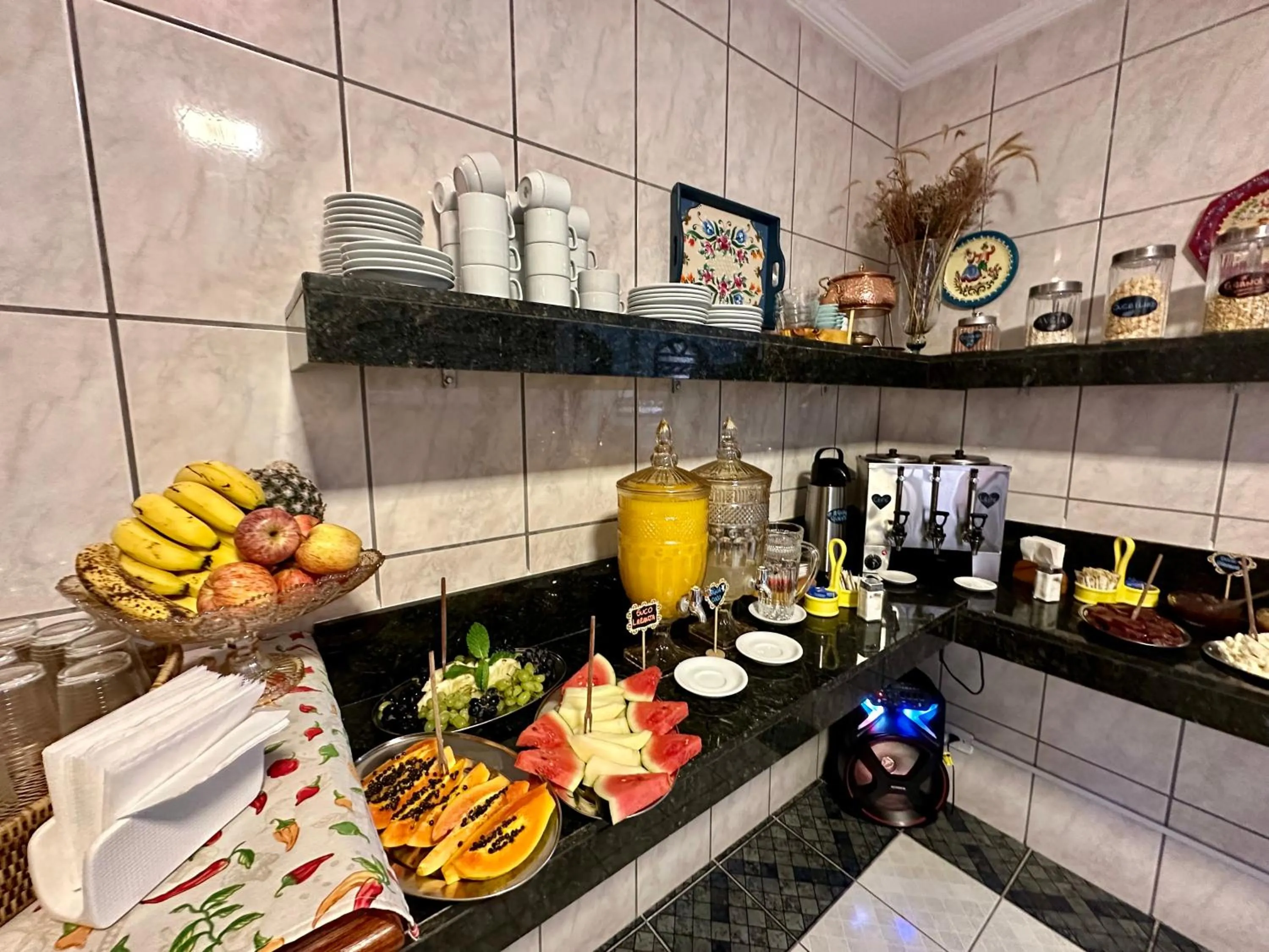 Breakfast in Pousada Amanhecer do Itaguá