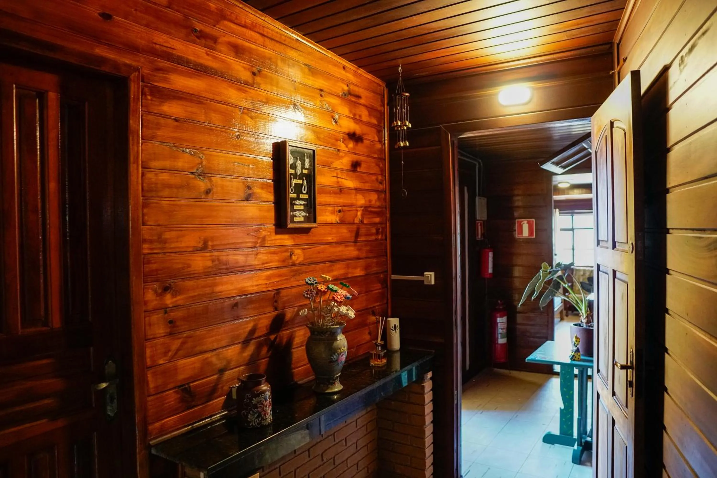 Communal lounge/ TV room in Pousada Amanhecer do Itaguá