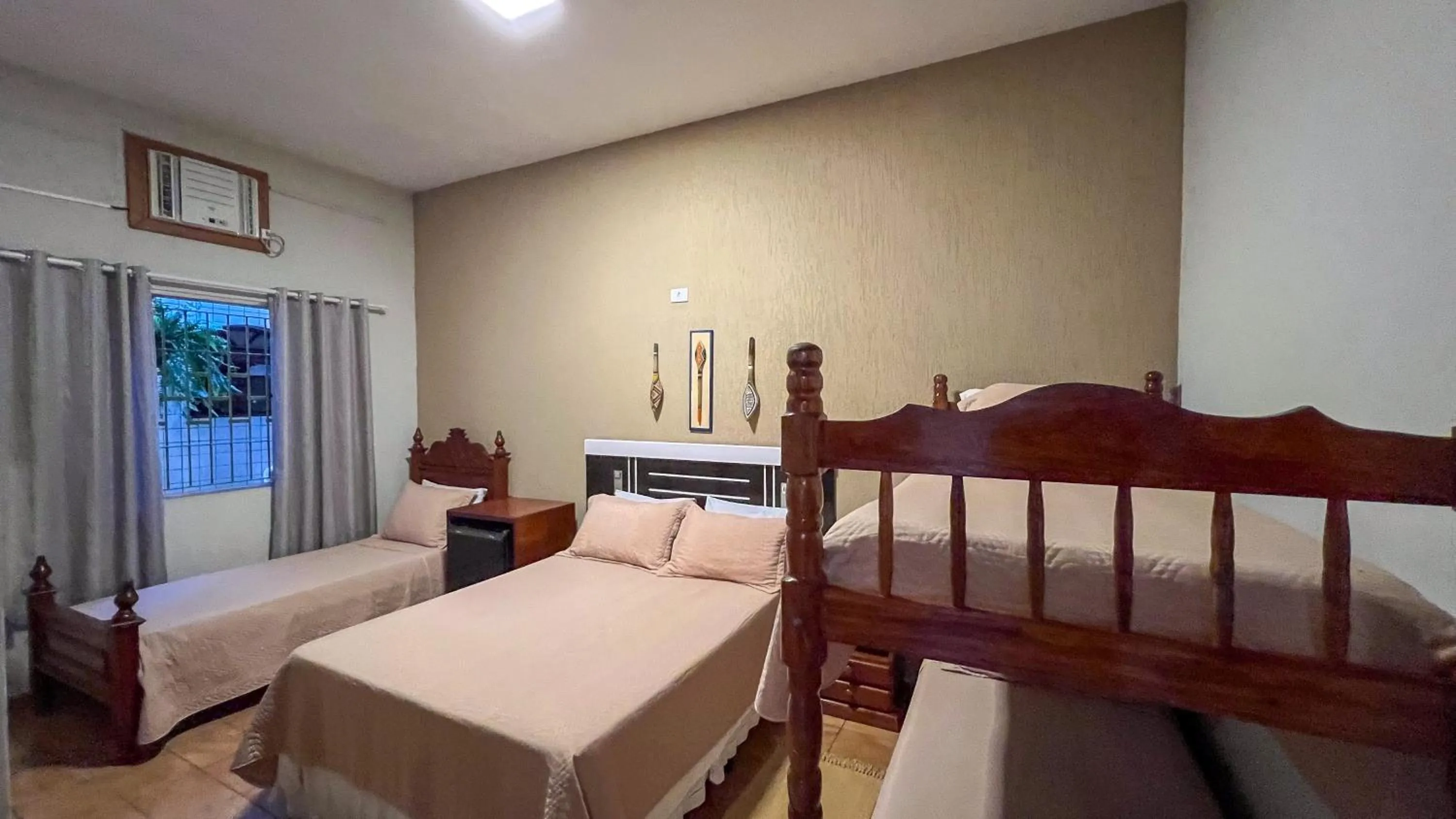 Photo of the whole room in Pousada Amanhecer do Itaguá