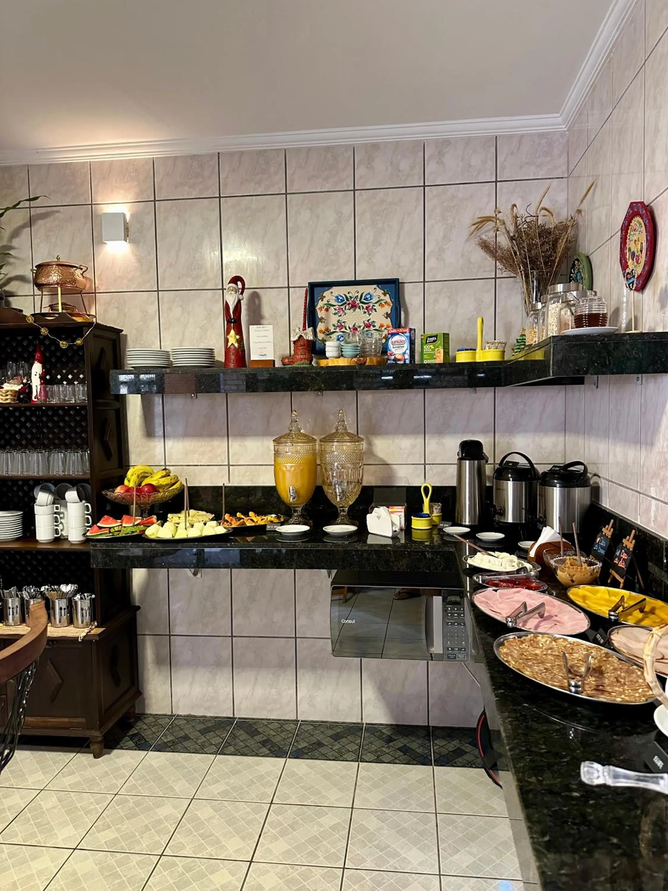 Breakfast in Pousada Amanhecer do Itaguá