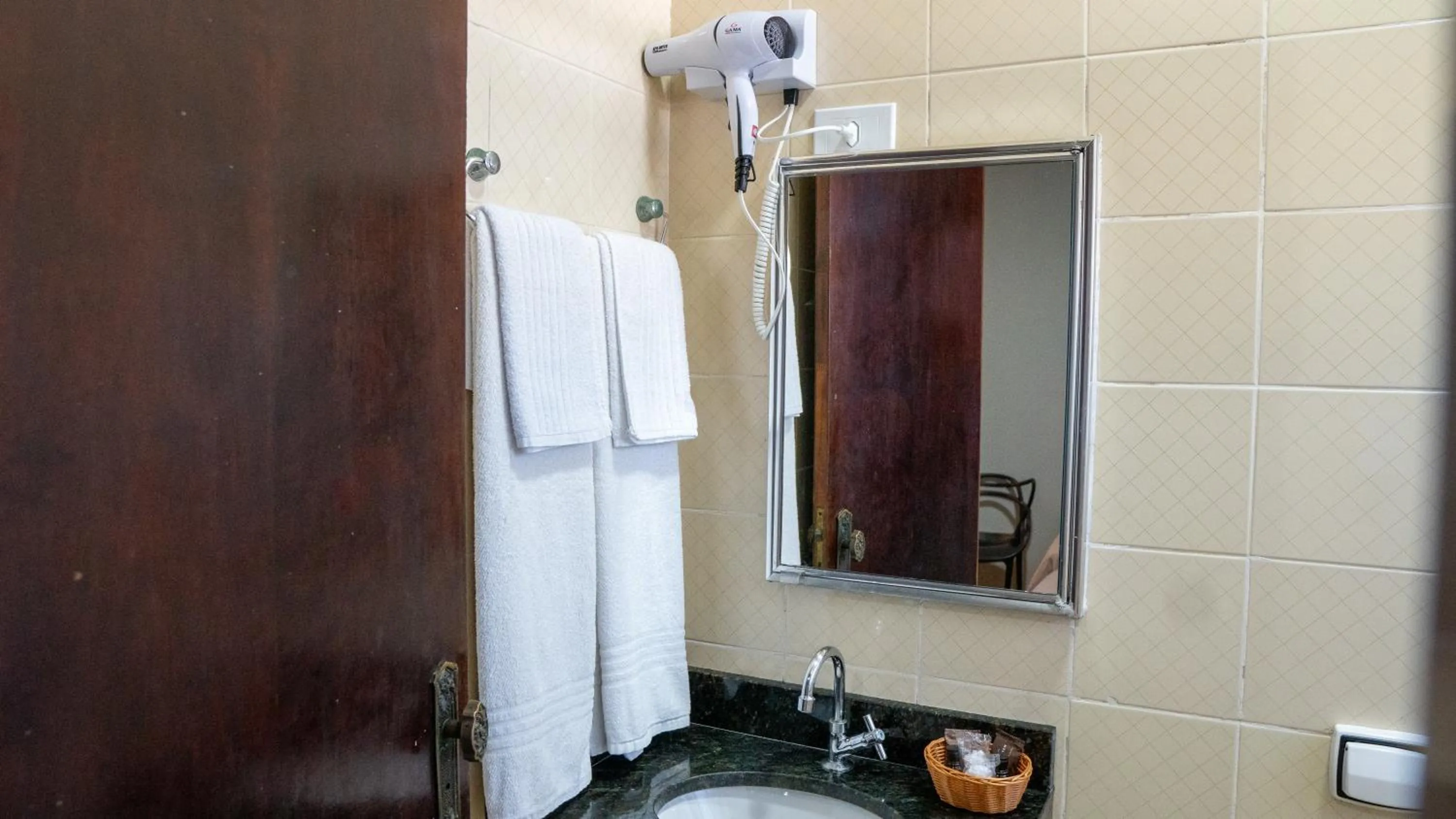 Bathroom in Pousada Amanhecer do Itaguá