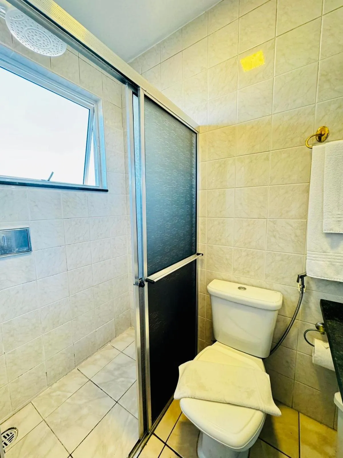 Shower in Pousada Amanhecer do Itaguá