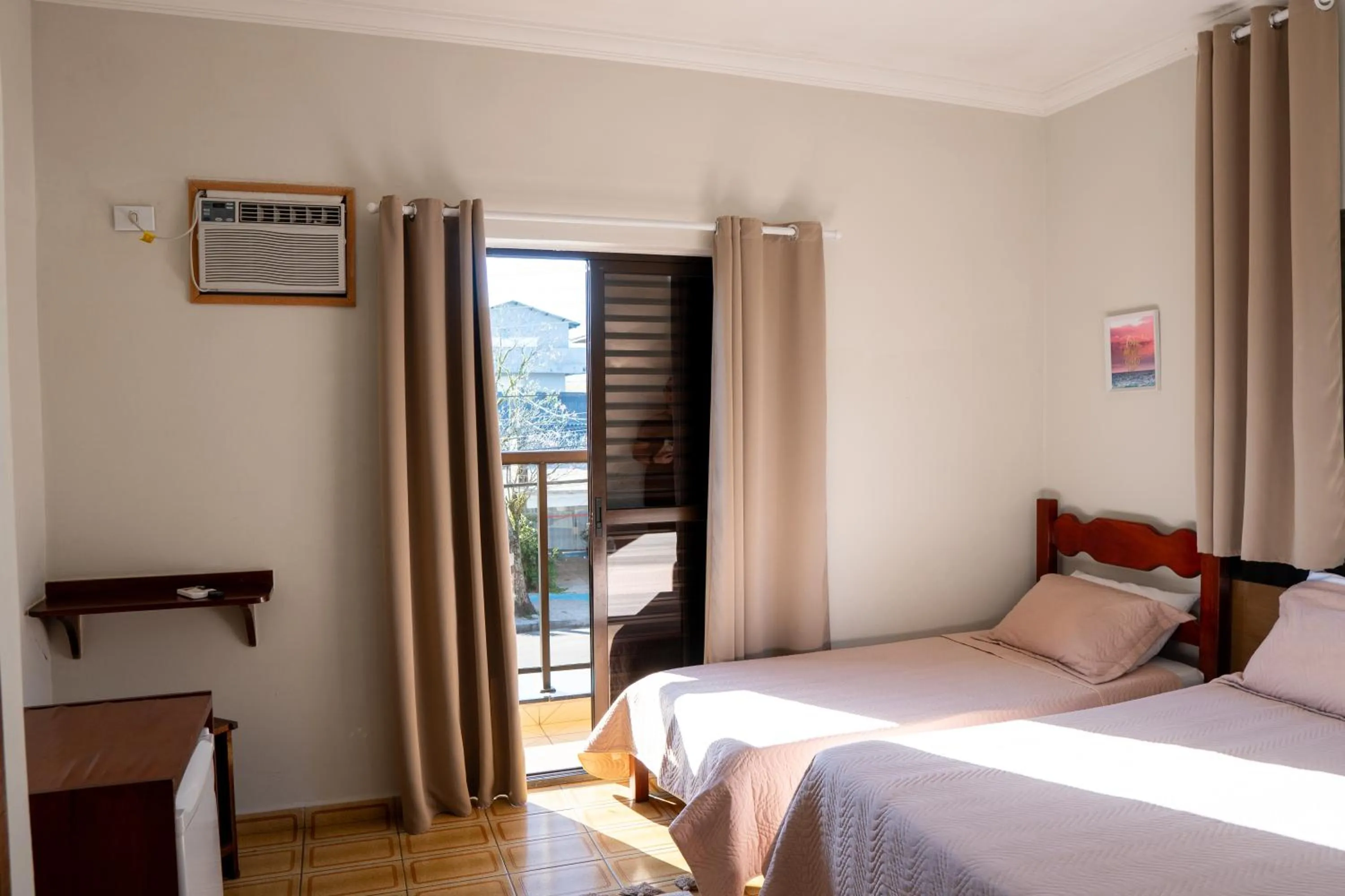 Photo of the whole room in Pousada Amanhecer do Itaguá