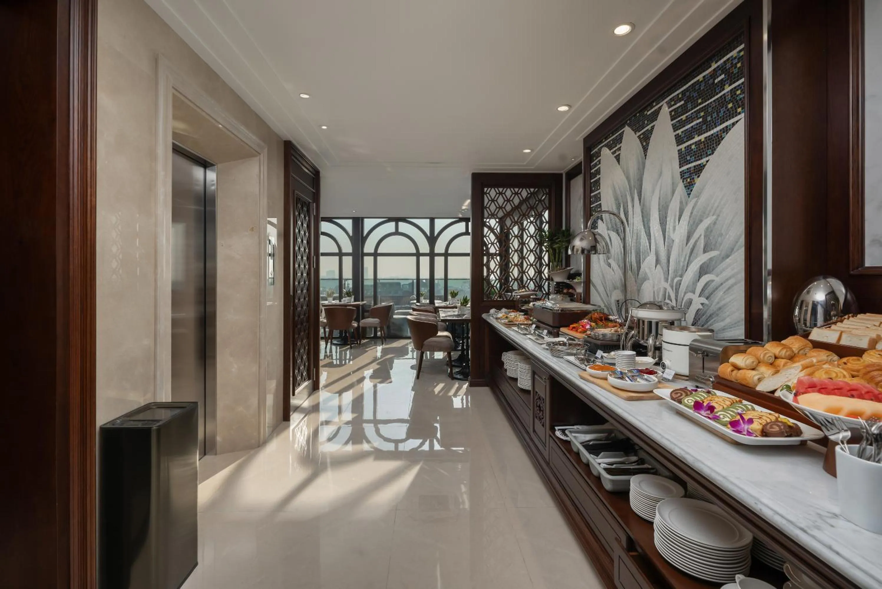 Food and drinks in The Q Boutique Hotel