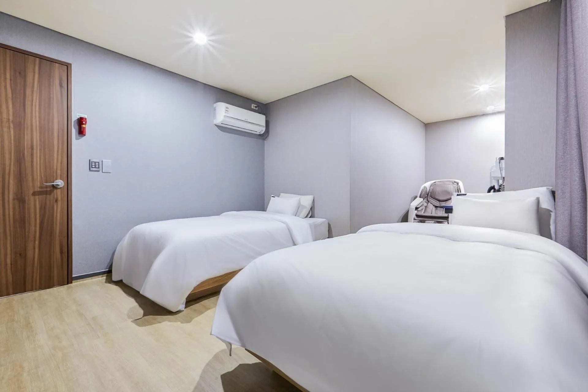 Bed in Icheon Paradise Hotel