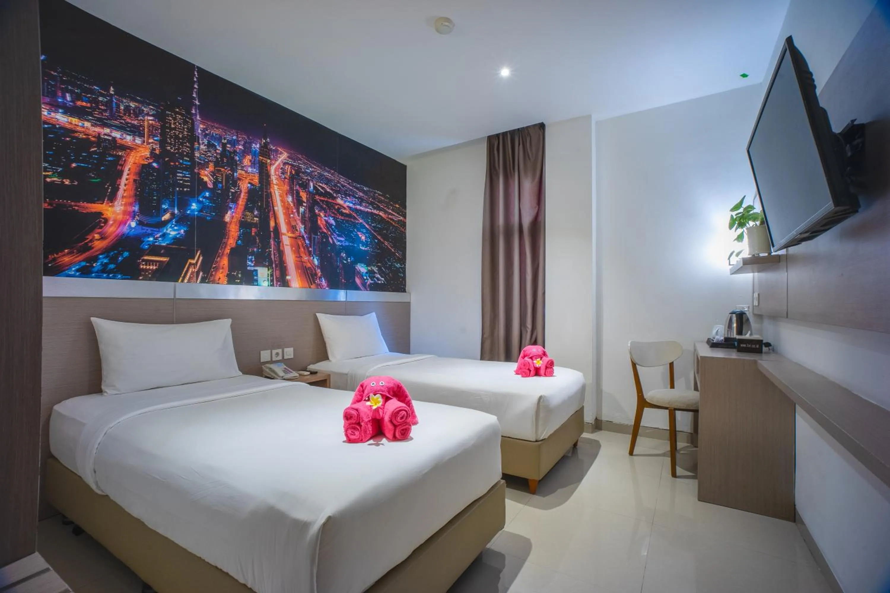 Bed in Triizz Hotel Semarang