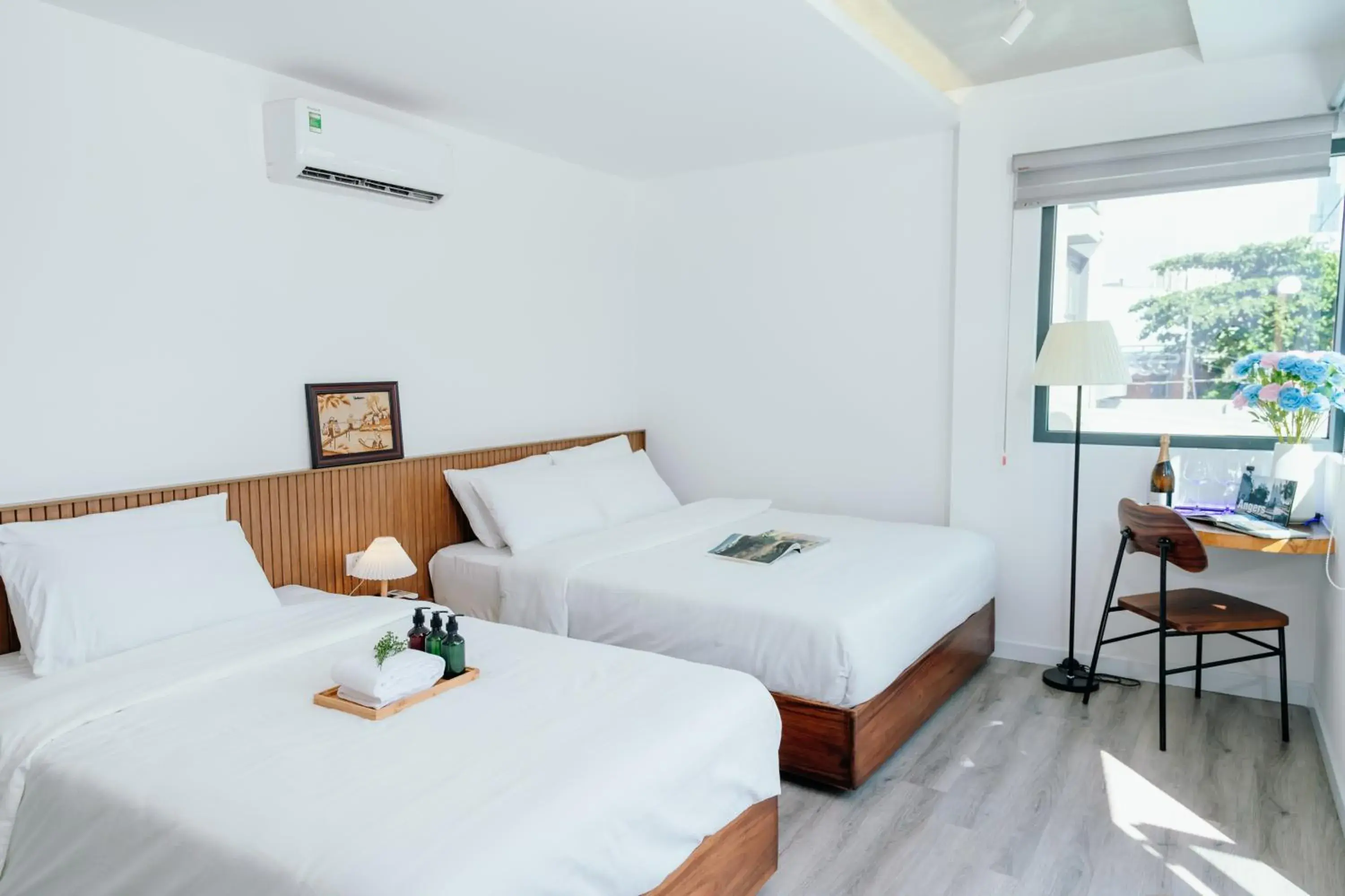 Deluxe Triple Room in Urban Hotel Deluxe Triple Room in Urban Hotel