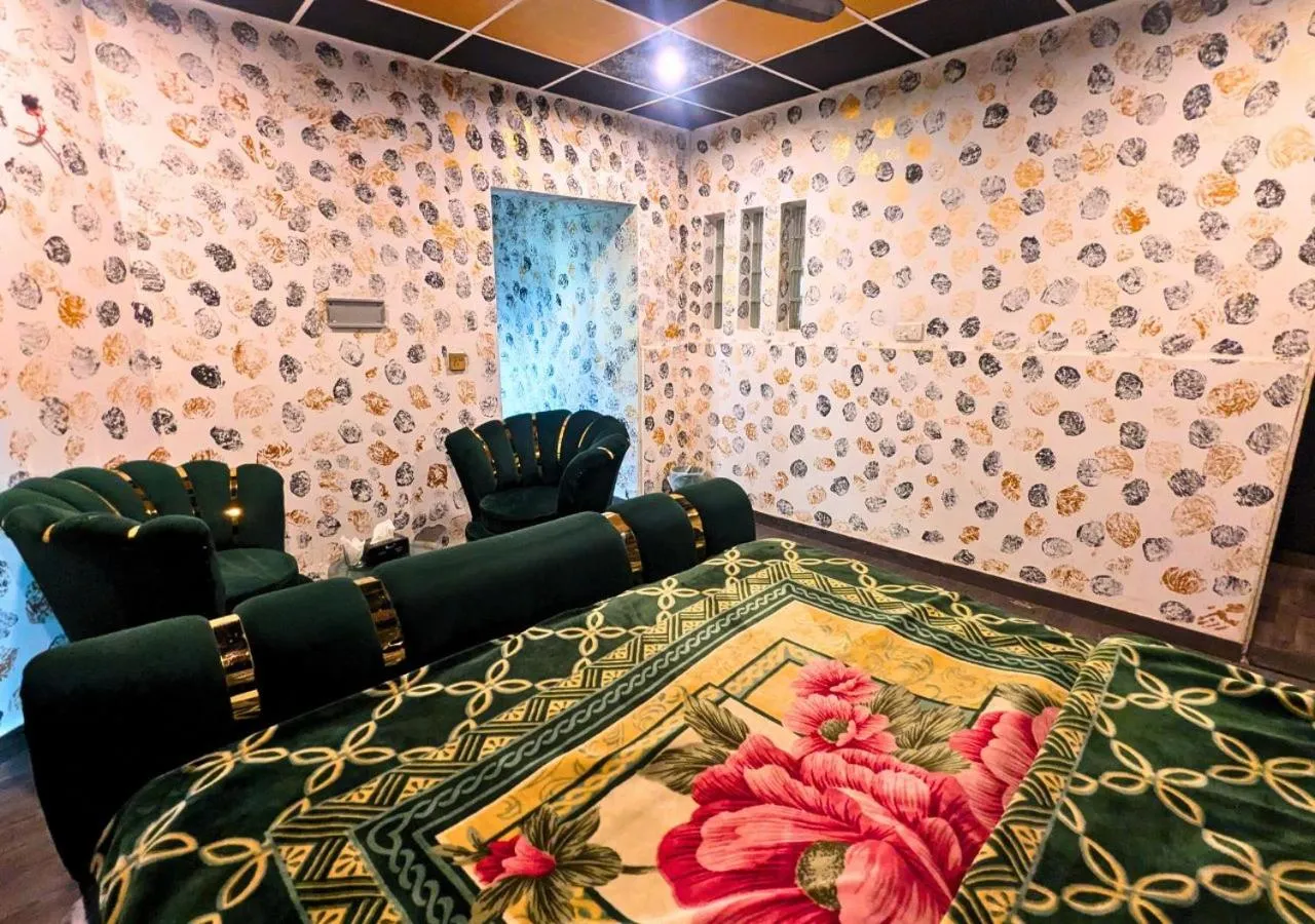 Bed in Hotel Hayat Palace Gulberg