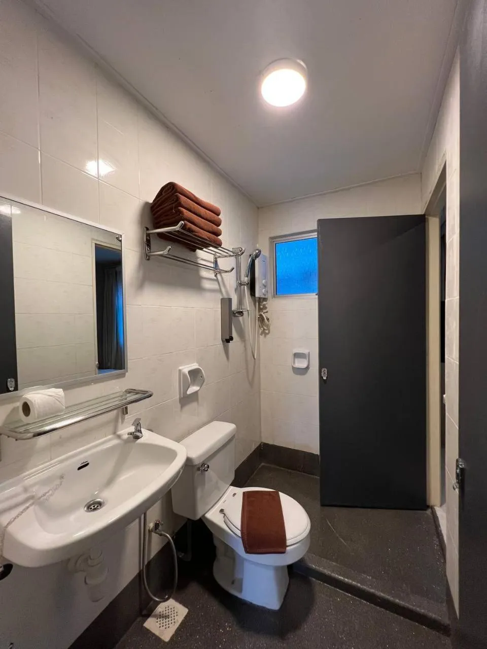 Bathroom in Perdana Serviced Apartment & Resorts