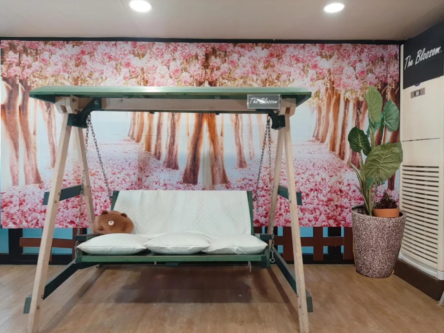 Lobby or reception, Bed in The Blossom Yeonnam Guesthouse