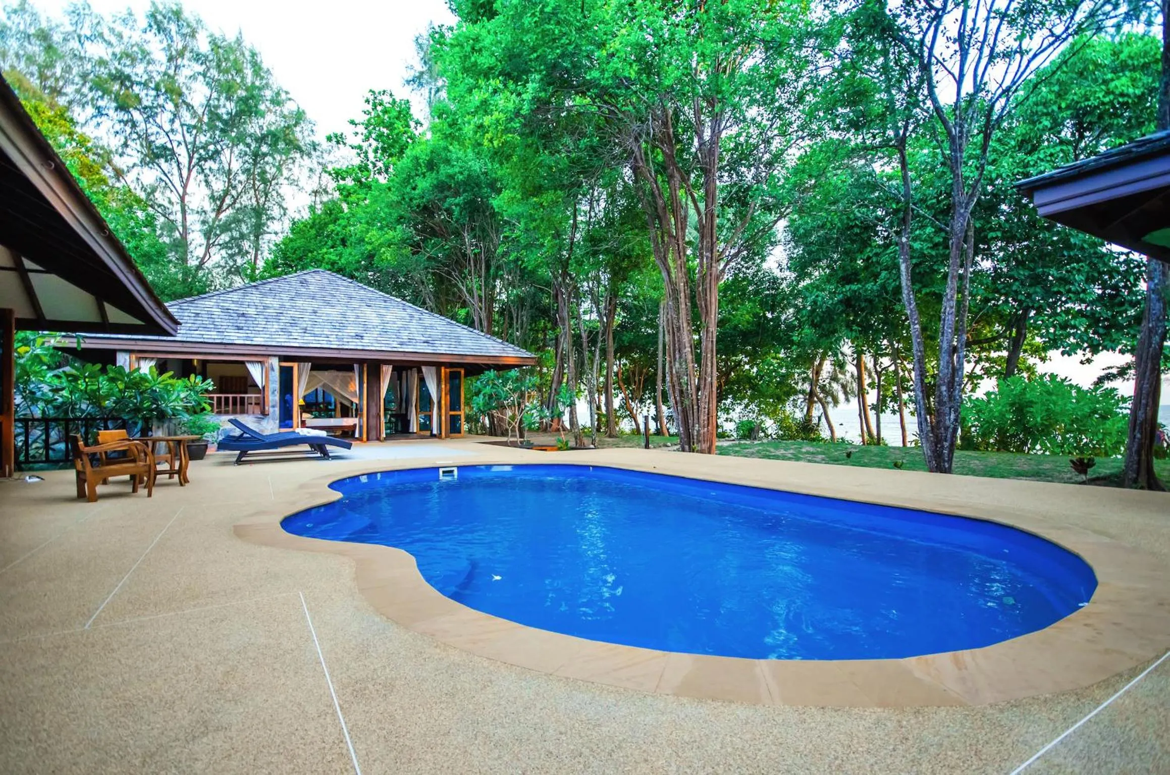 Garden in Koh Jum Beach Villas "A member of Secret Retreats"