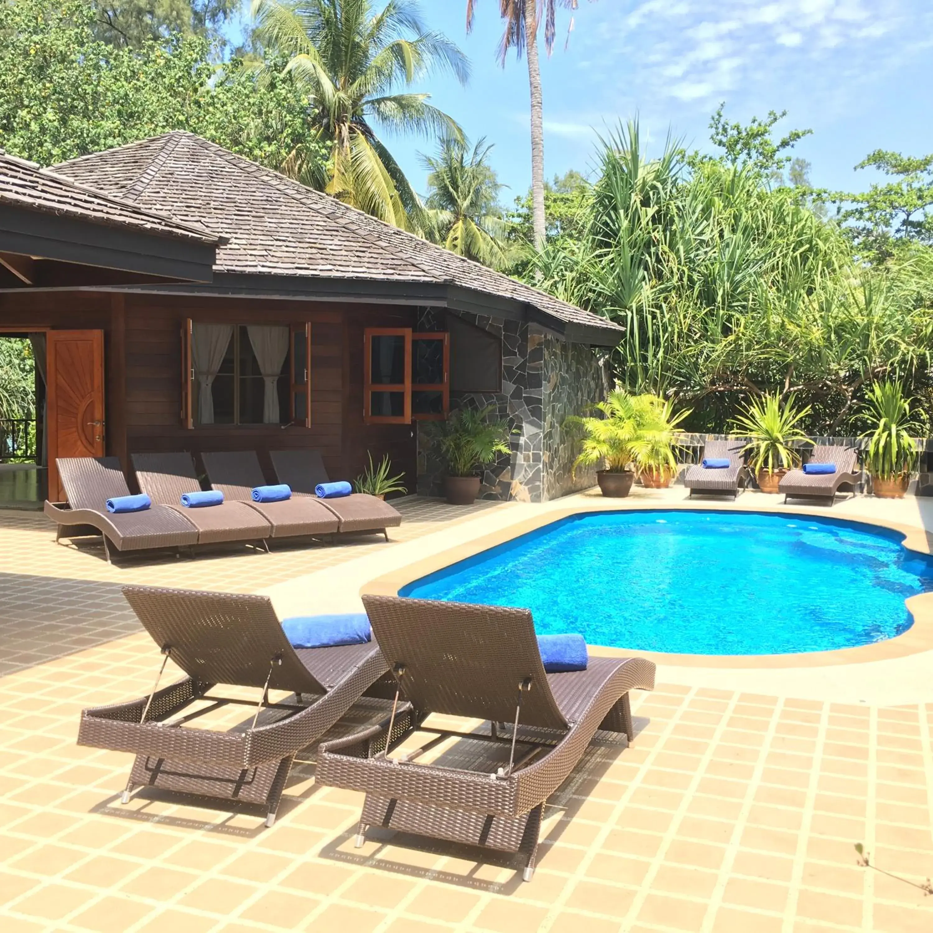 Four-Bedroom Beach Pool Villa in Koh Jum Beach Villas "A member of Secret Retreats" Four-Bedroom Beach Pool Villa in Koh Jum Beach Villas "A member of Secret Retreats"