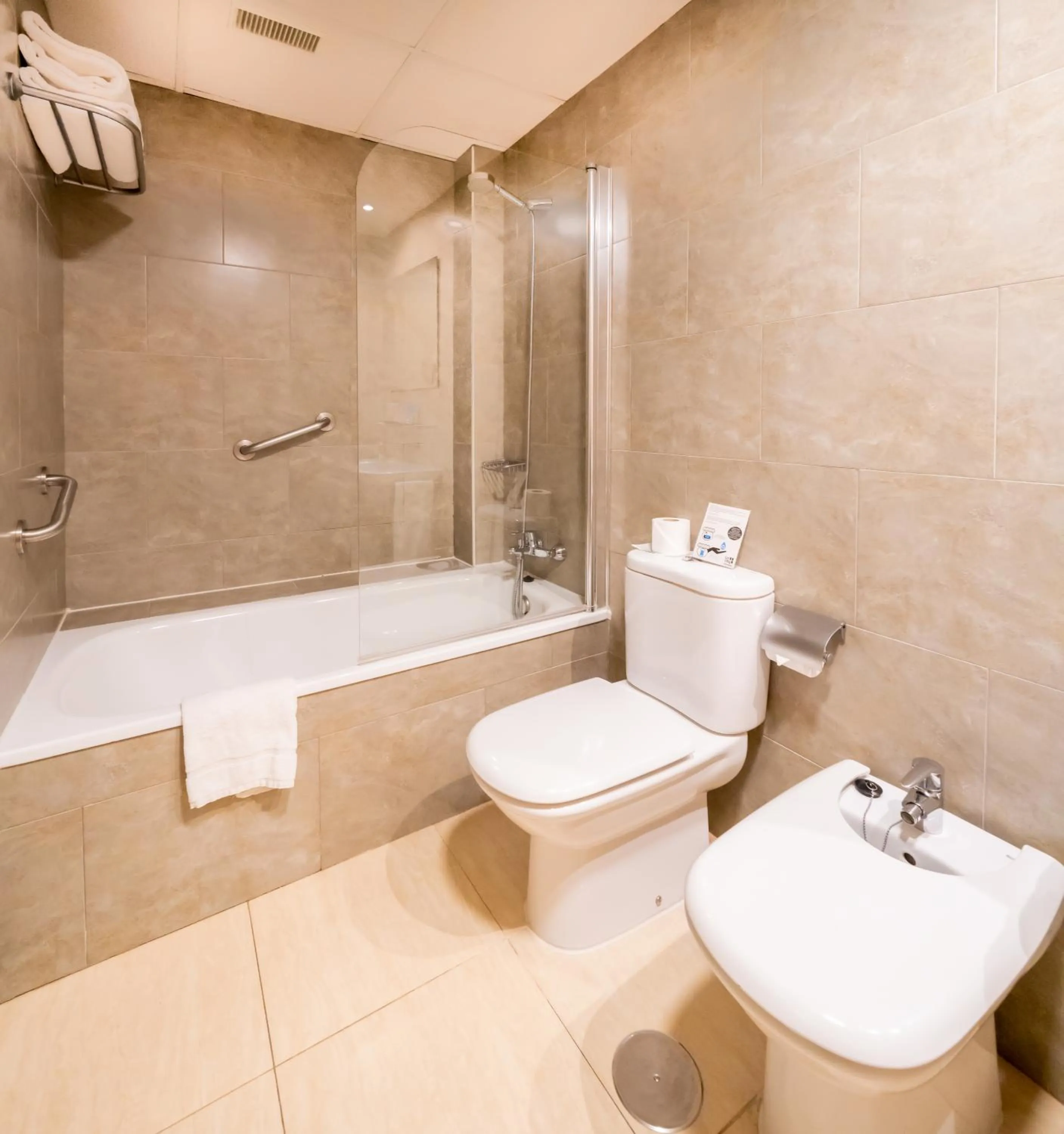 Toilet in La City Estación