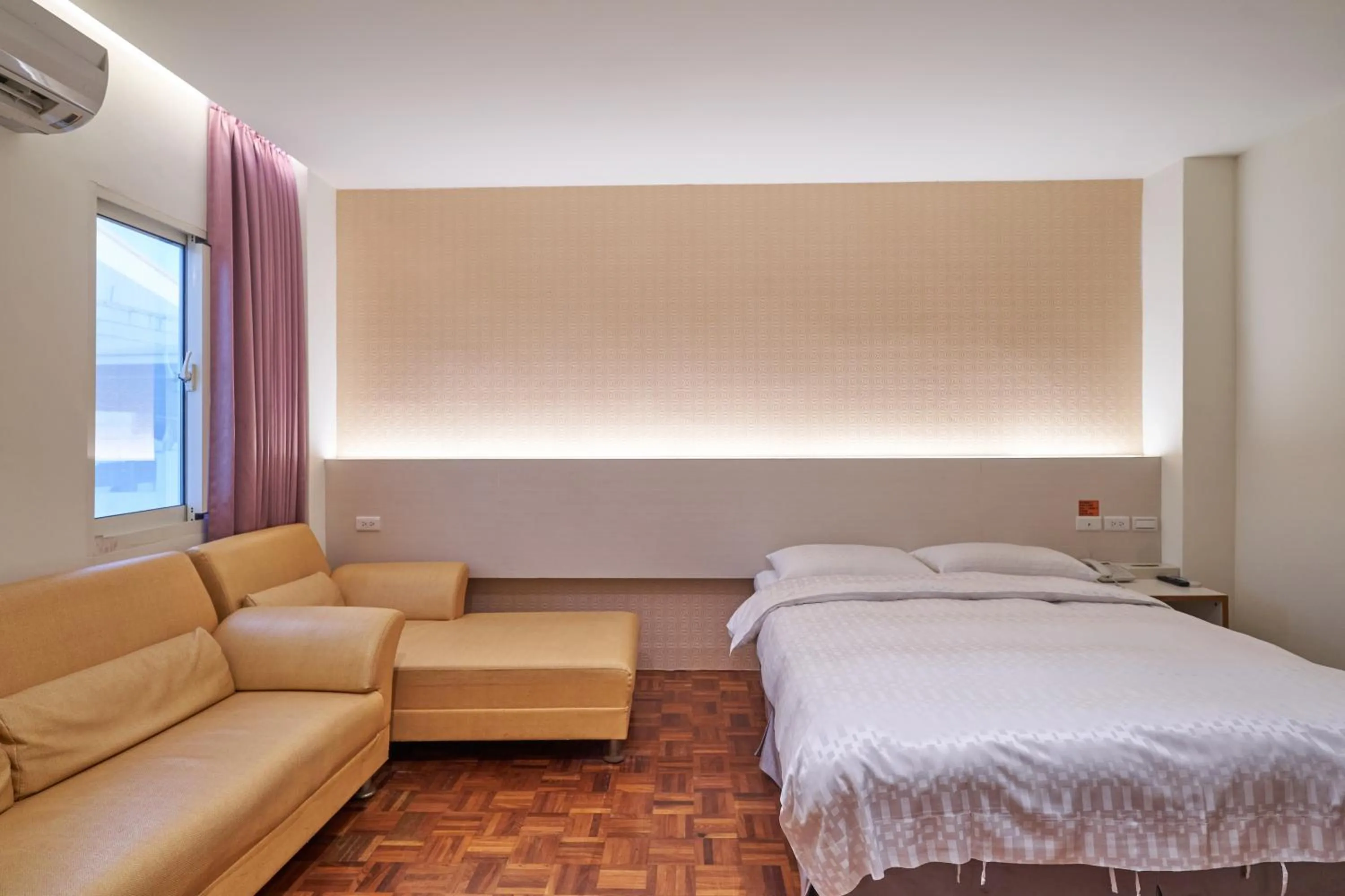 Bed in Yung An Business Hotel