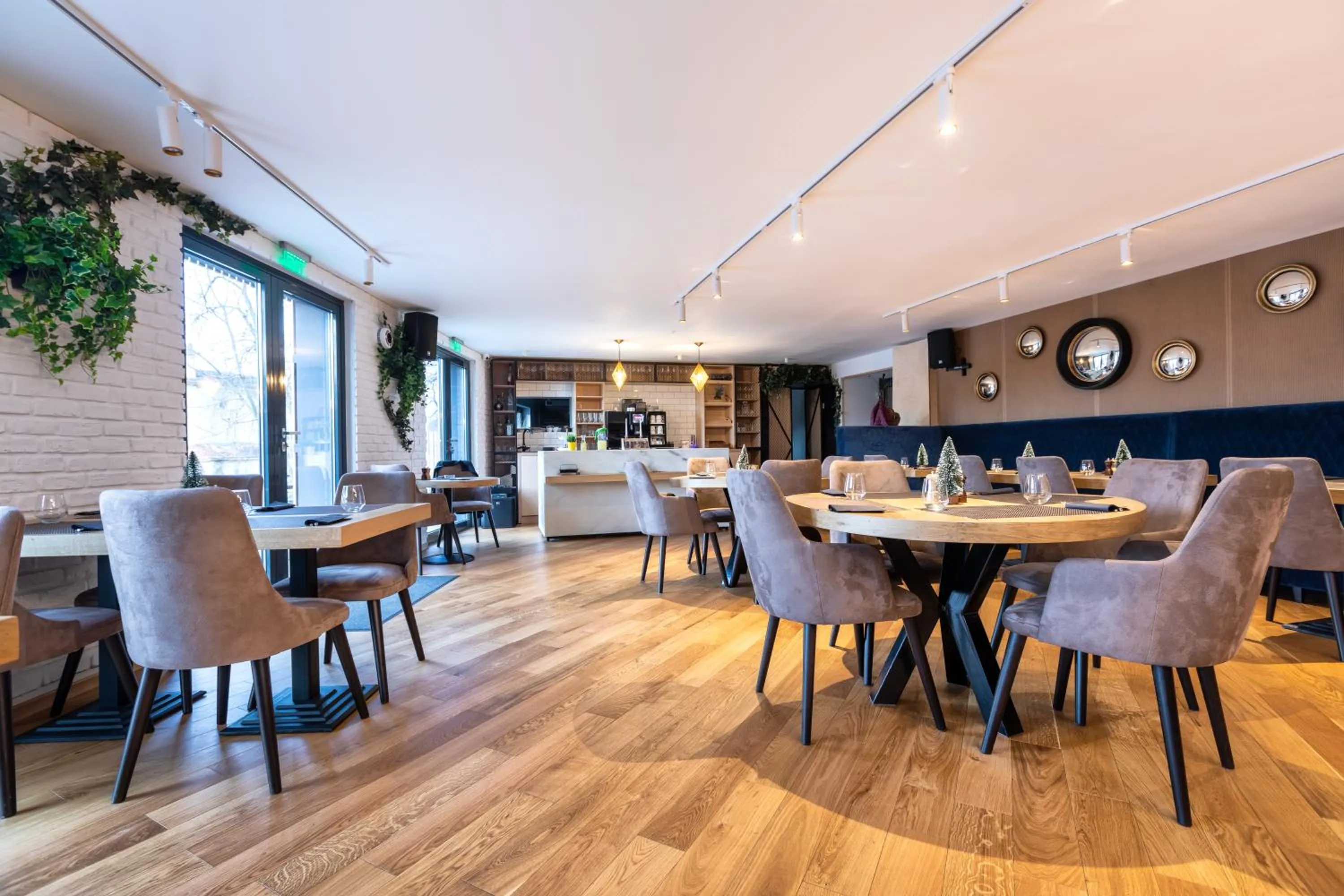 Lounge or bar in UpperHouse Suites & More