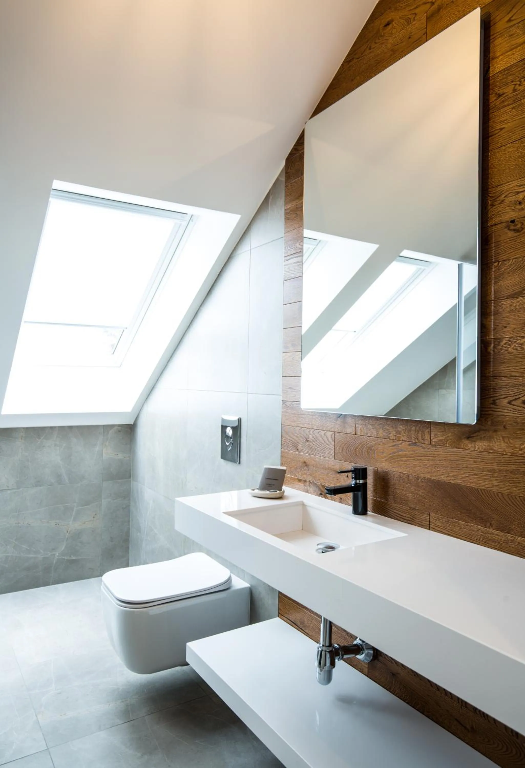 UpperHouse Suites & More