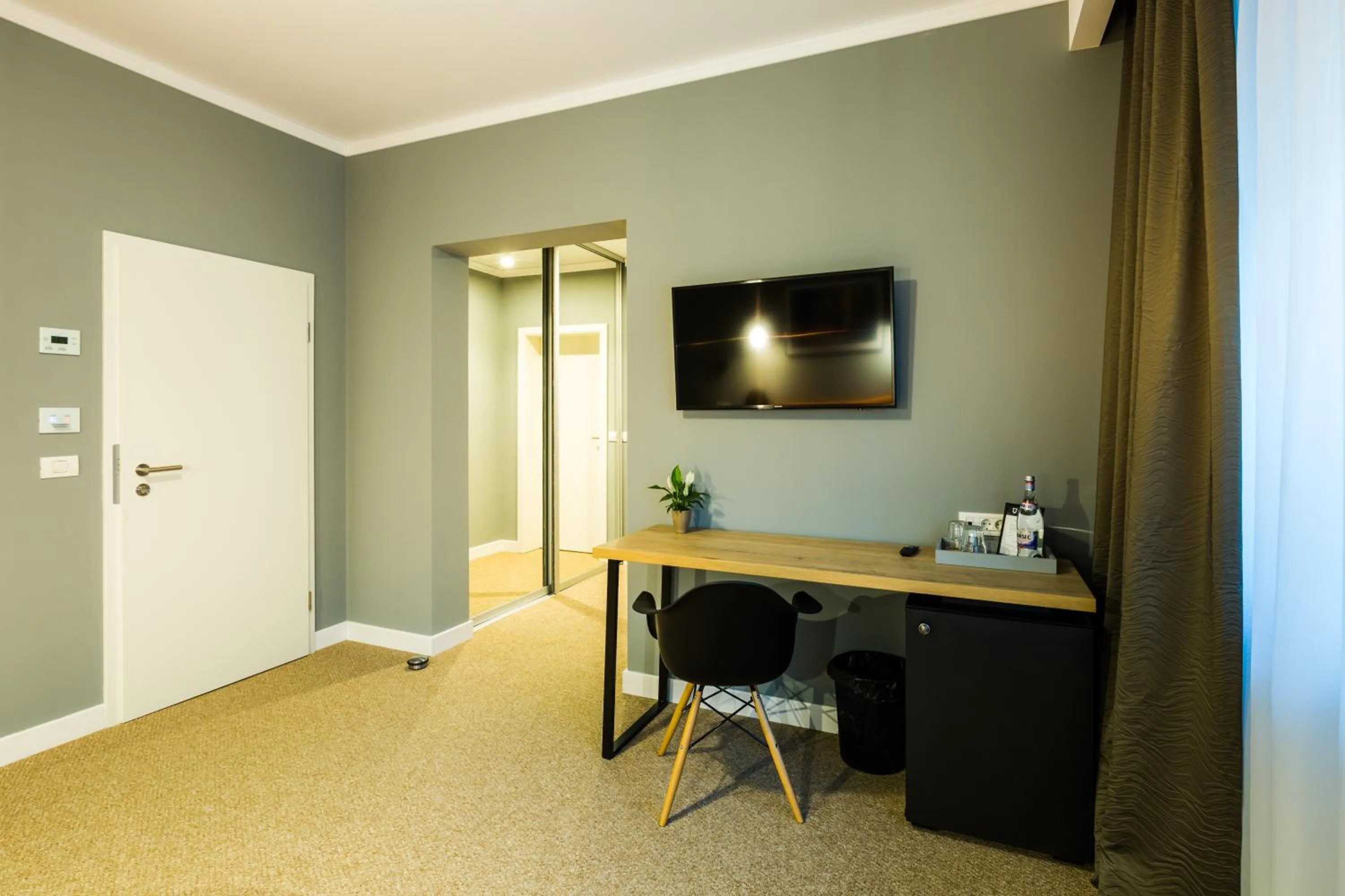 UpperHouse Suites & More