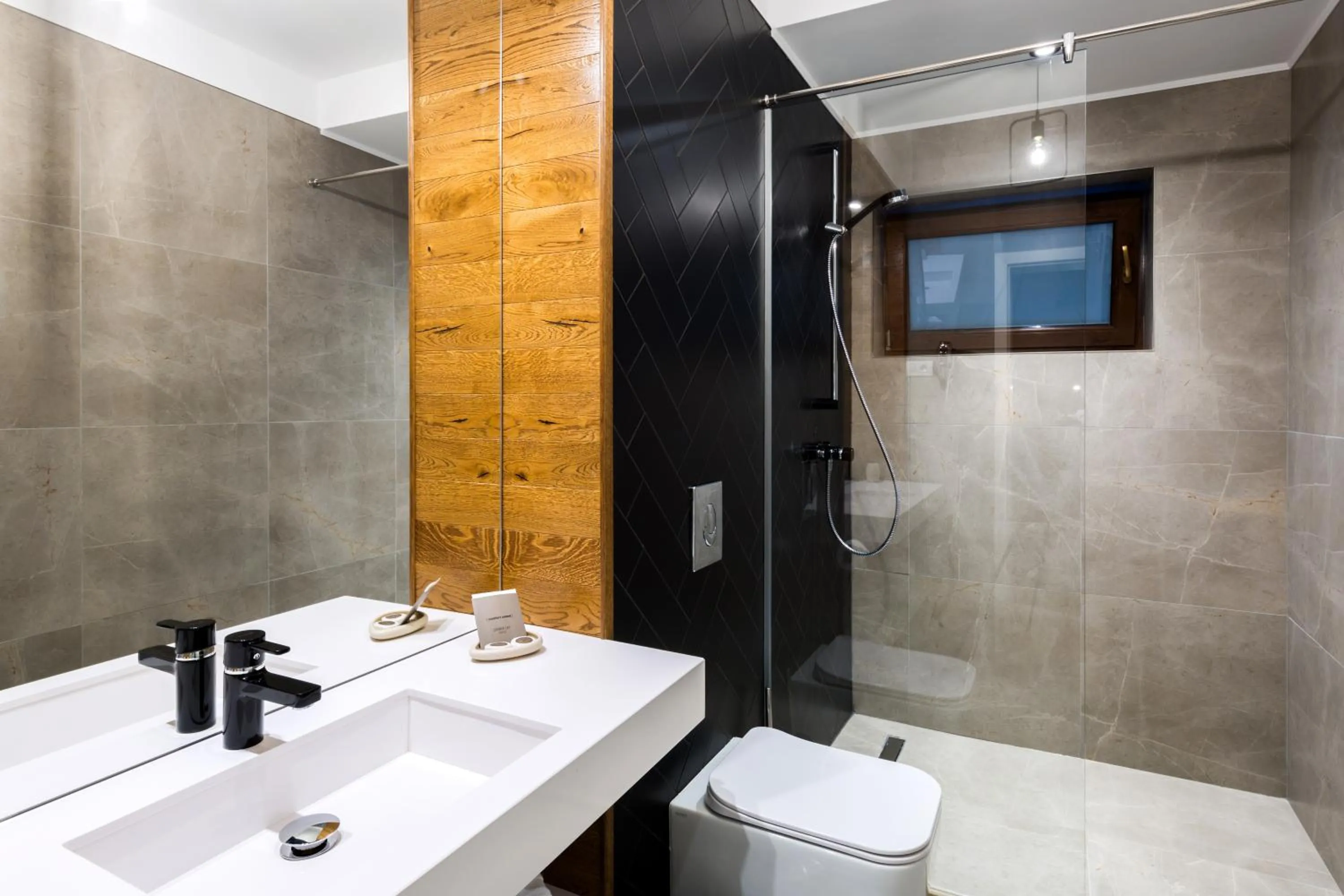 UpperHouse Suites & More