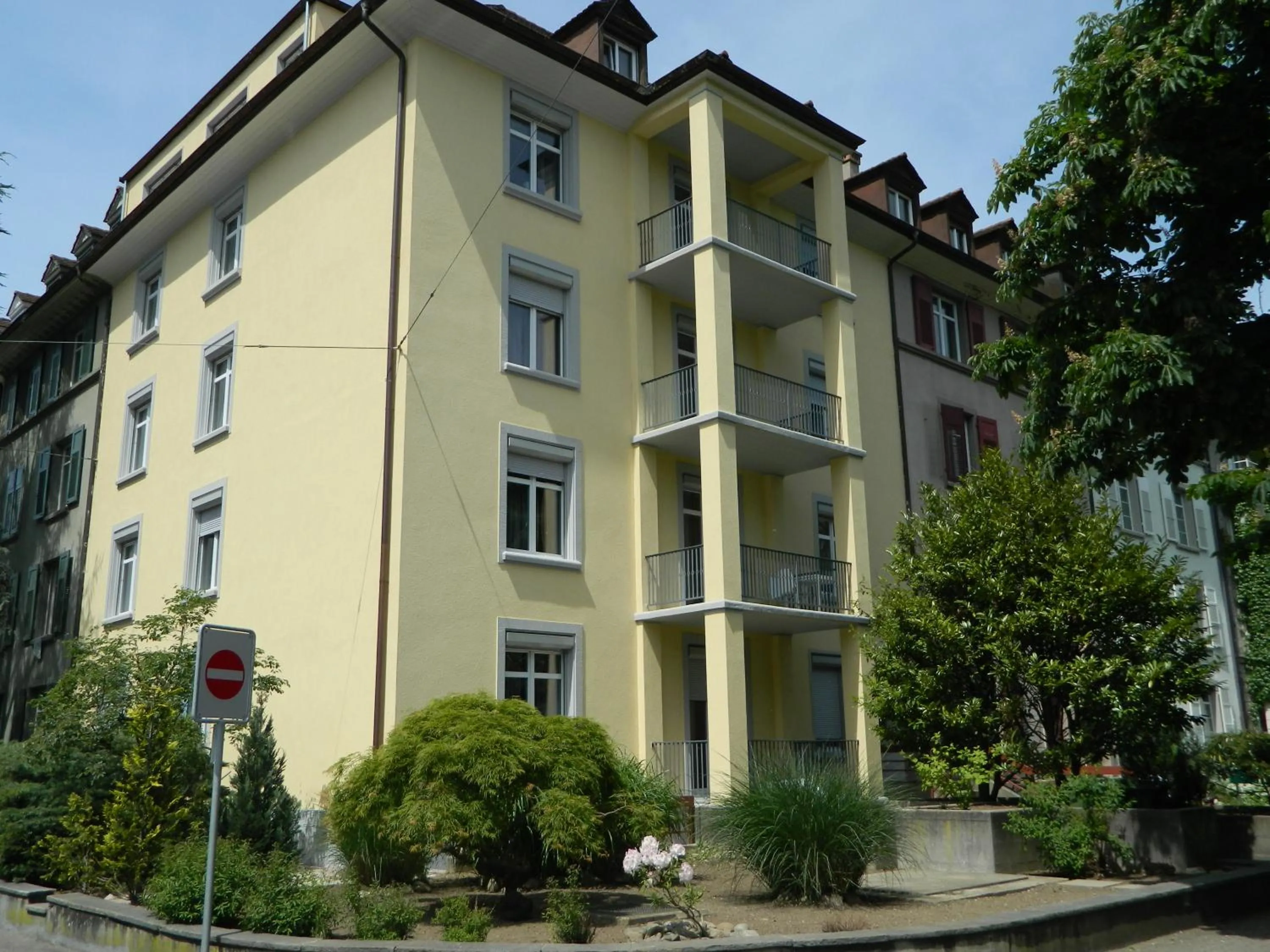 Property building in Rent a Home Delsbergerallee - Self Check-In