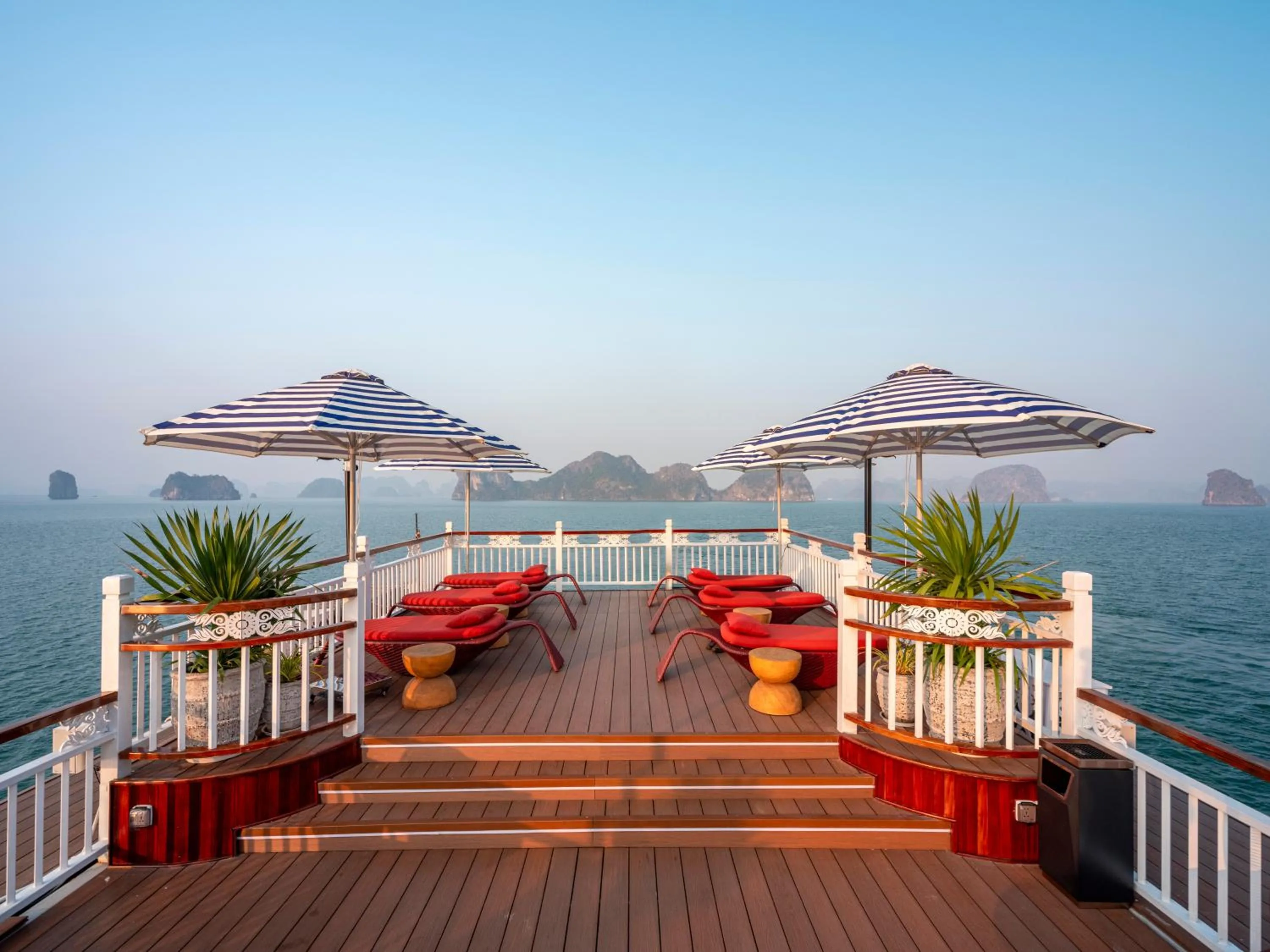 Signature Royal Halong Cruise