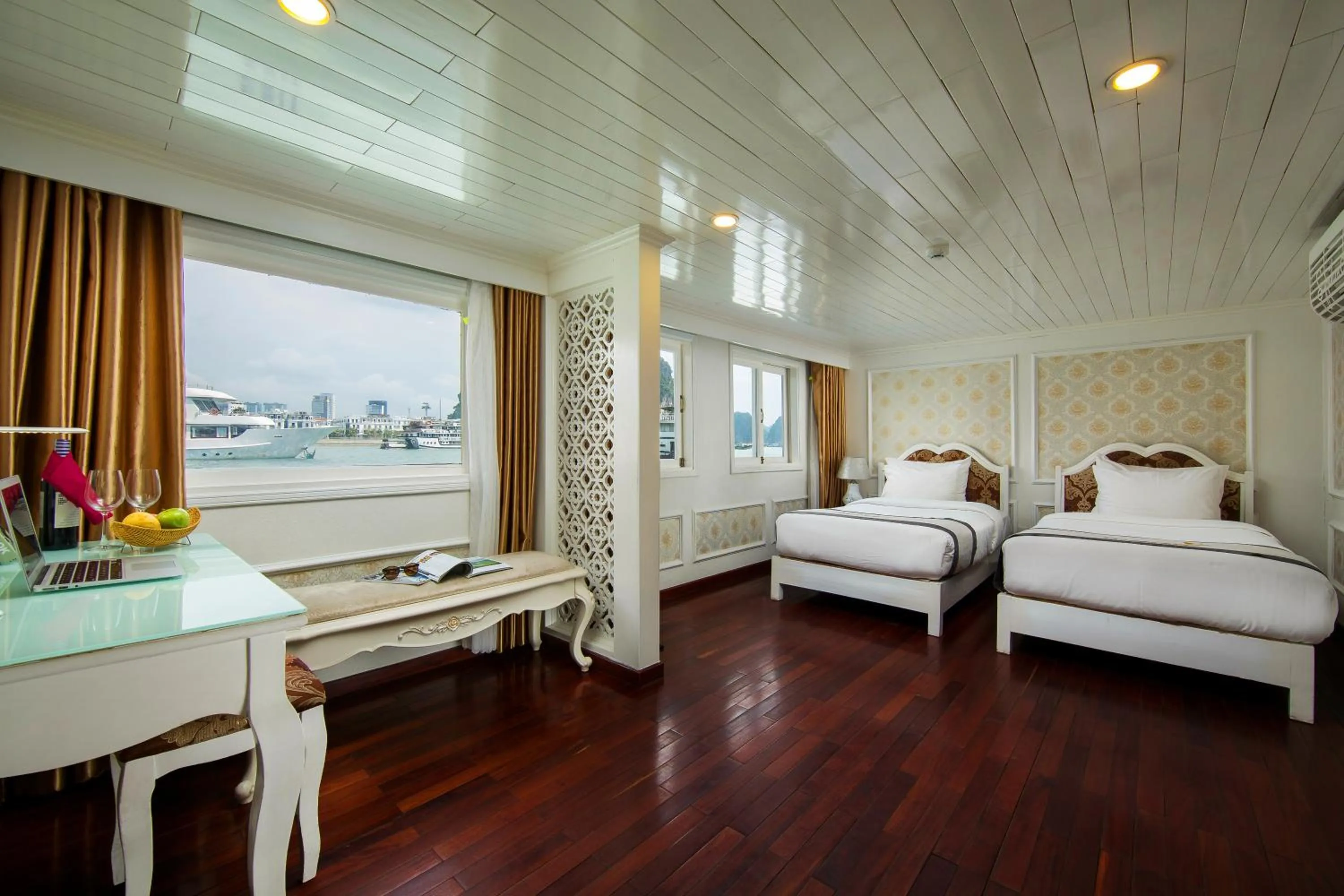 Photo of the whole room, Bed in Signature Royal Halong Cruise