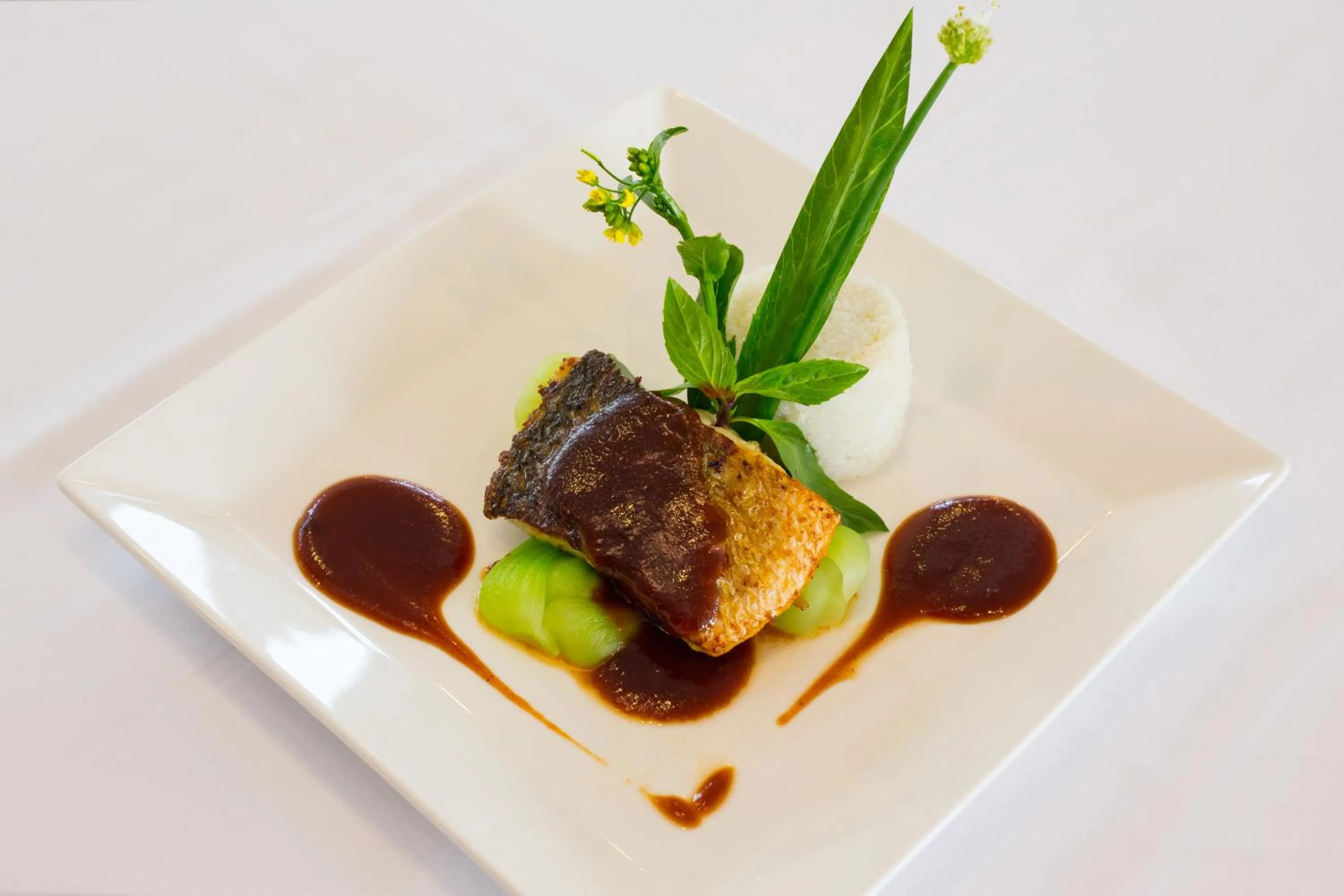 Food in Signature Royal Halong Cruise