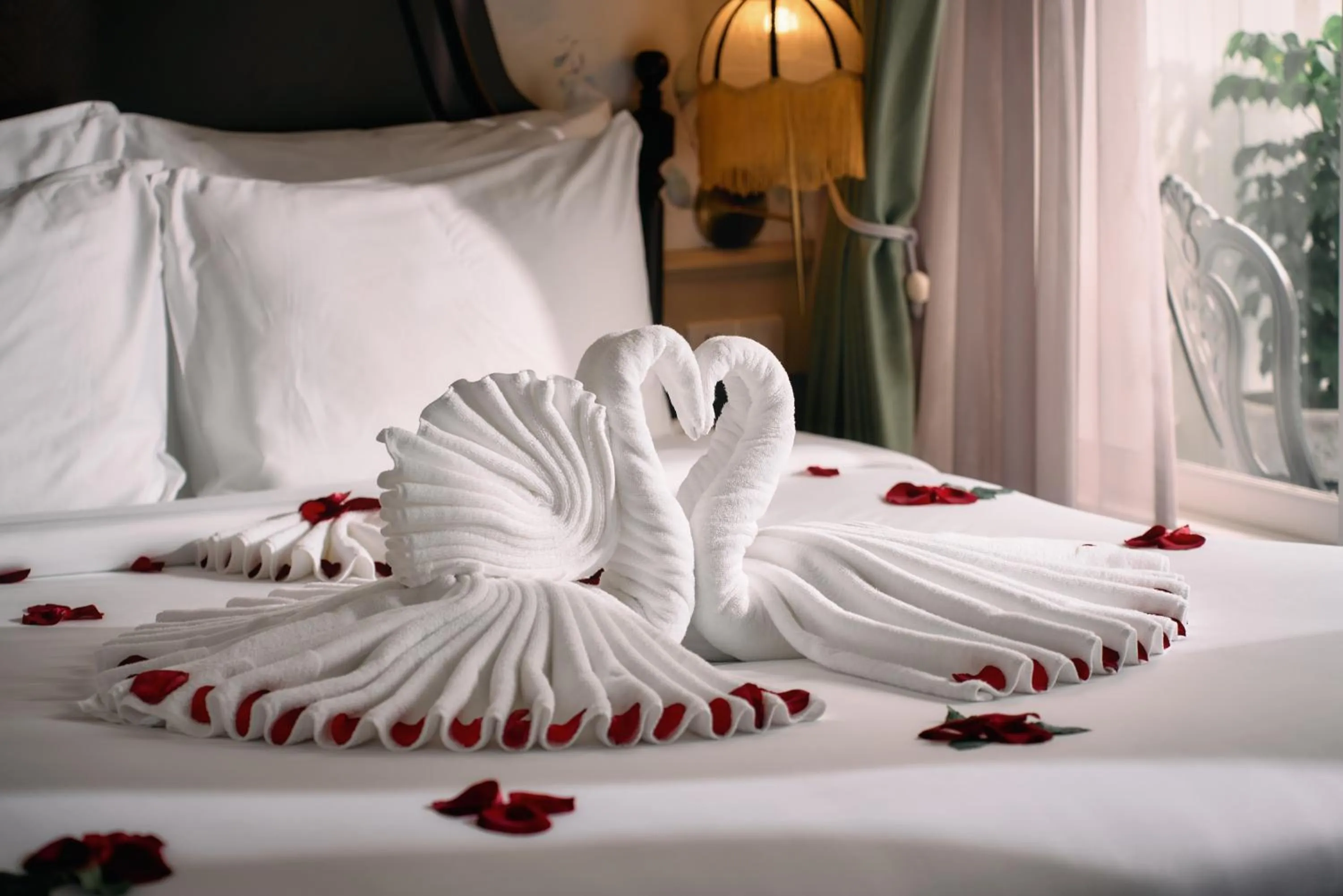 Bed in Signature Royal Halong Cruise