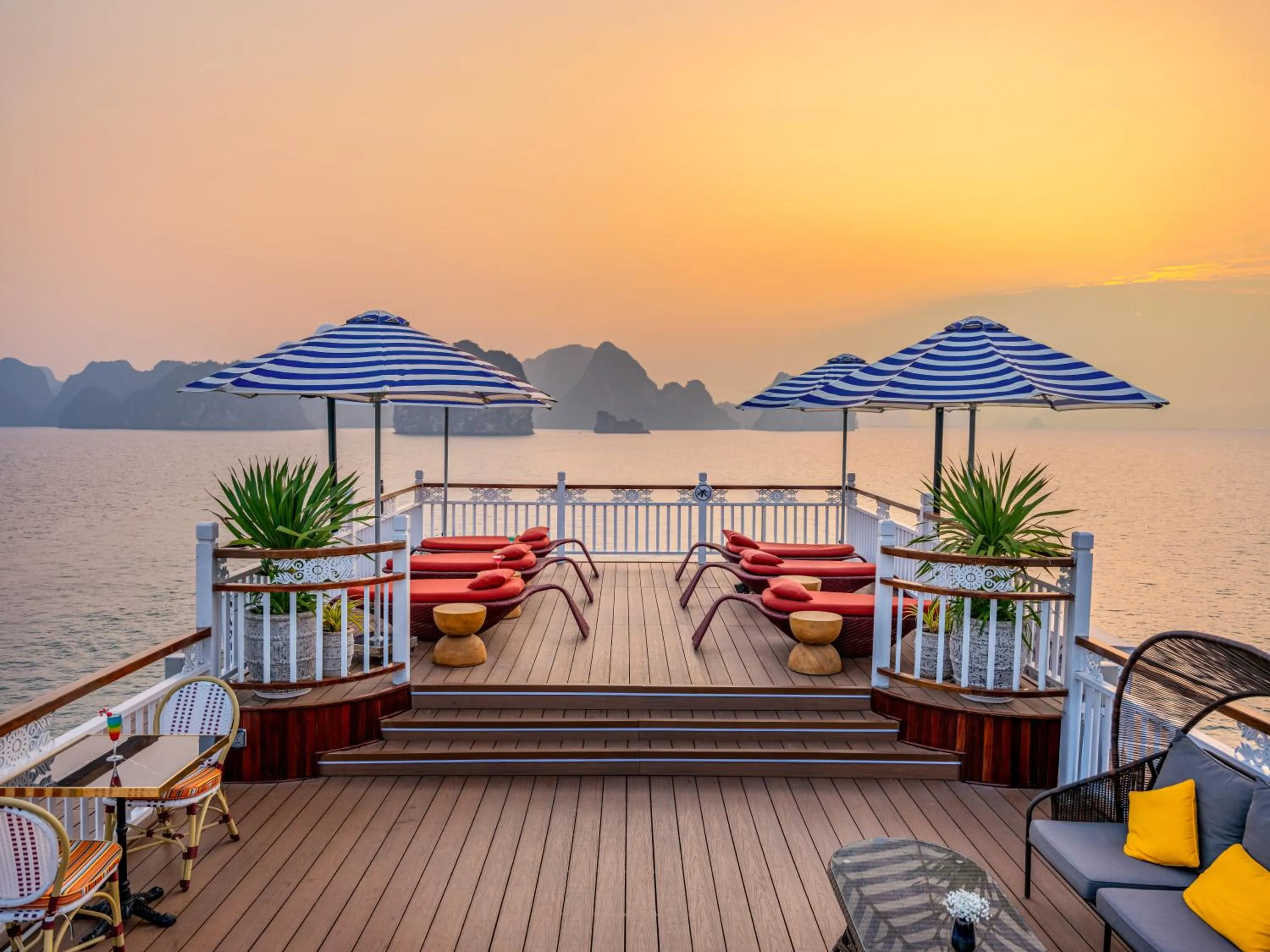 Signature Royal Halong Cruise